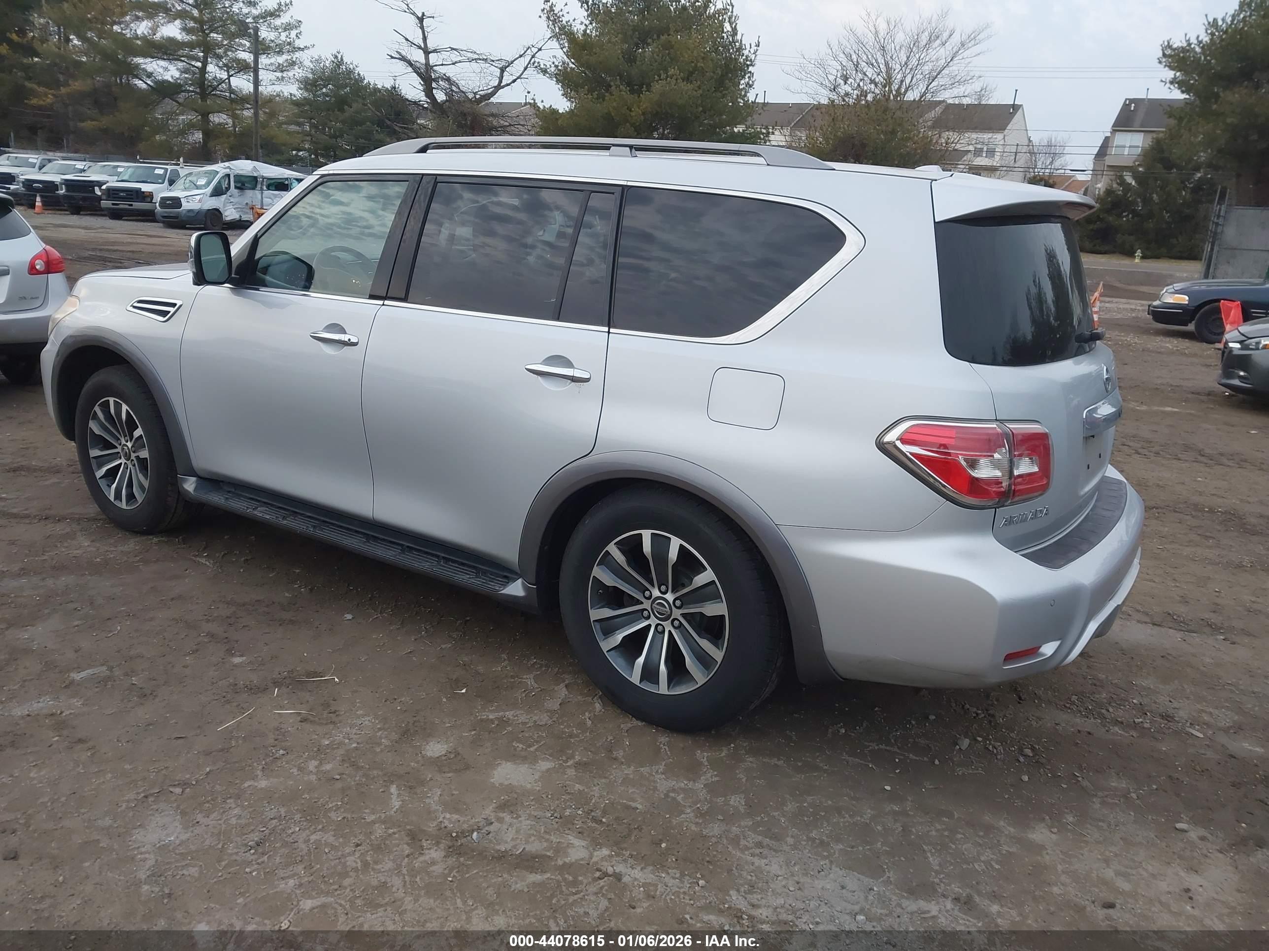 NISSAN ARMADA image 3