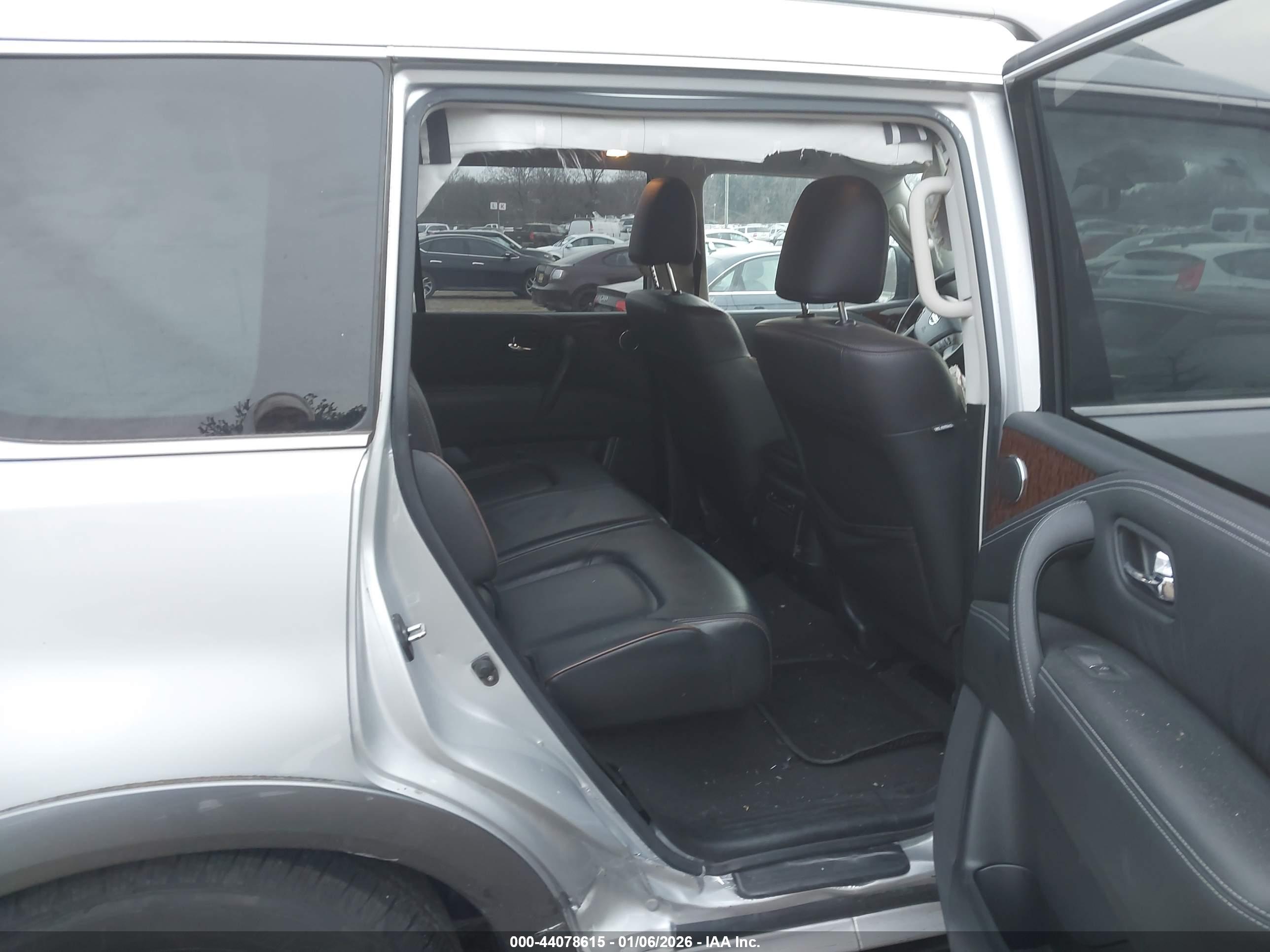 NISSAN ARMADA image 8