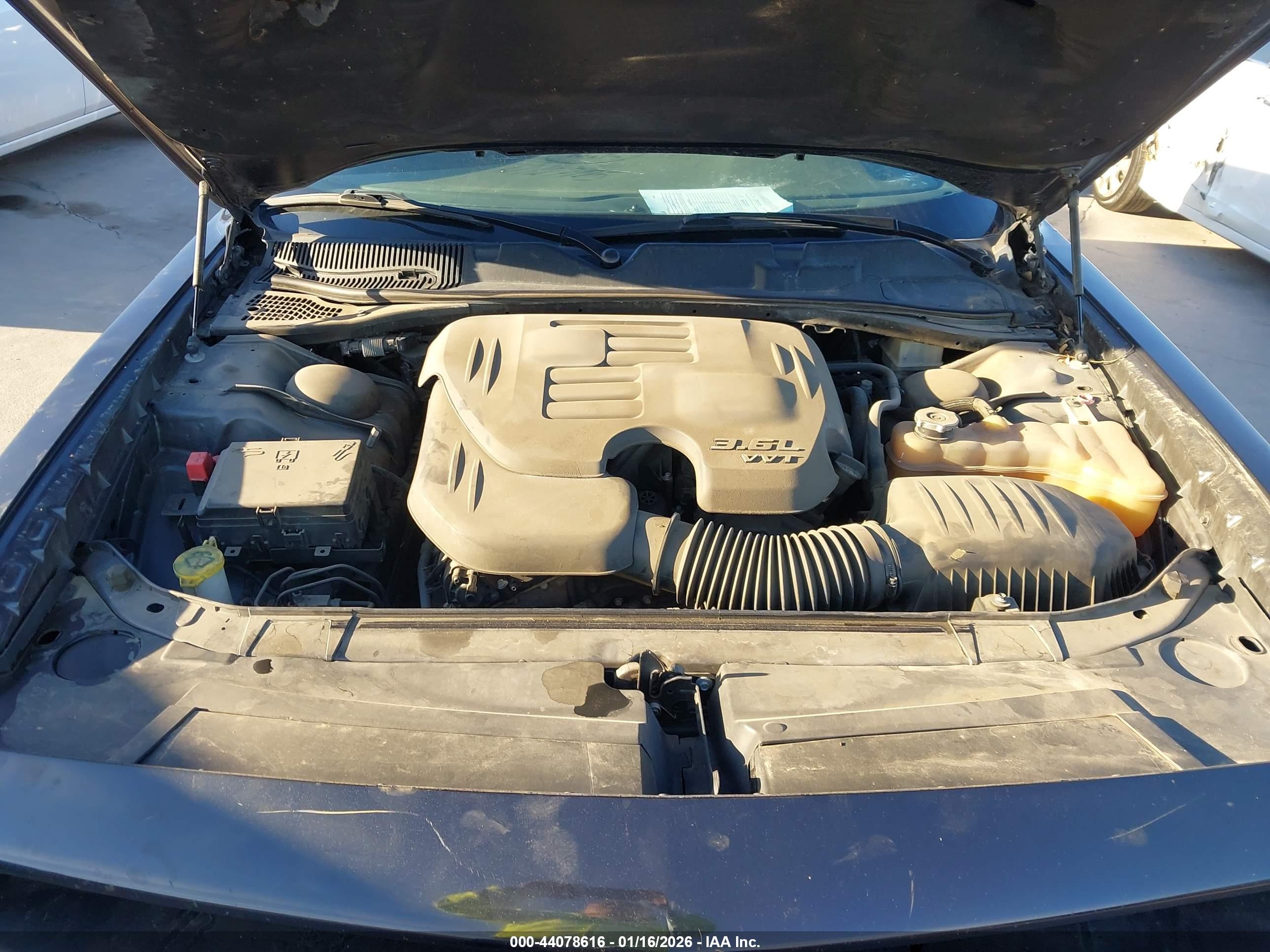 DODGE CHALLENGER image 10