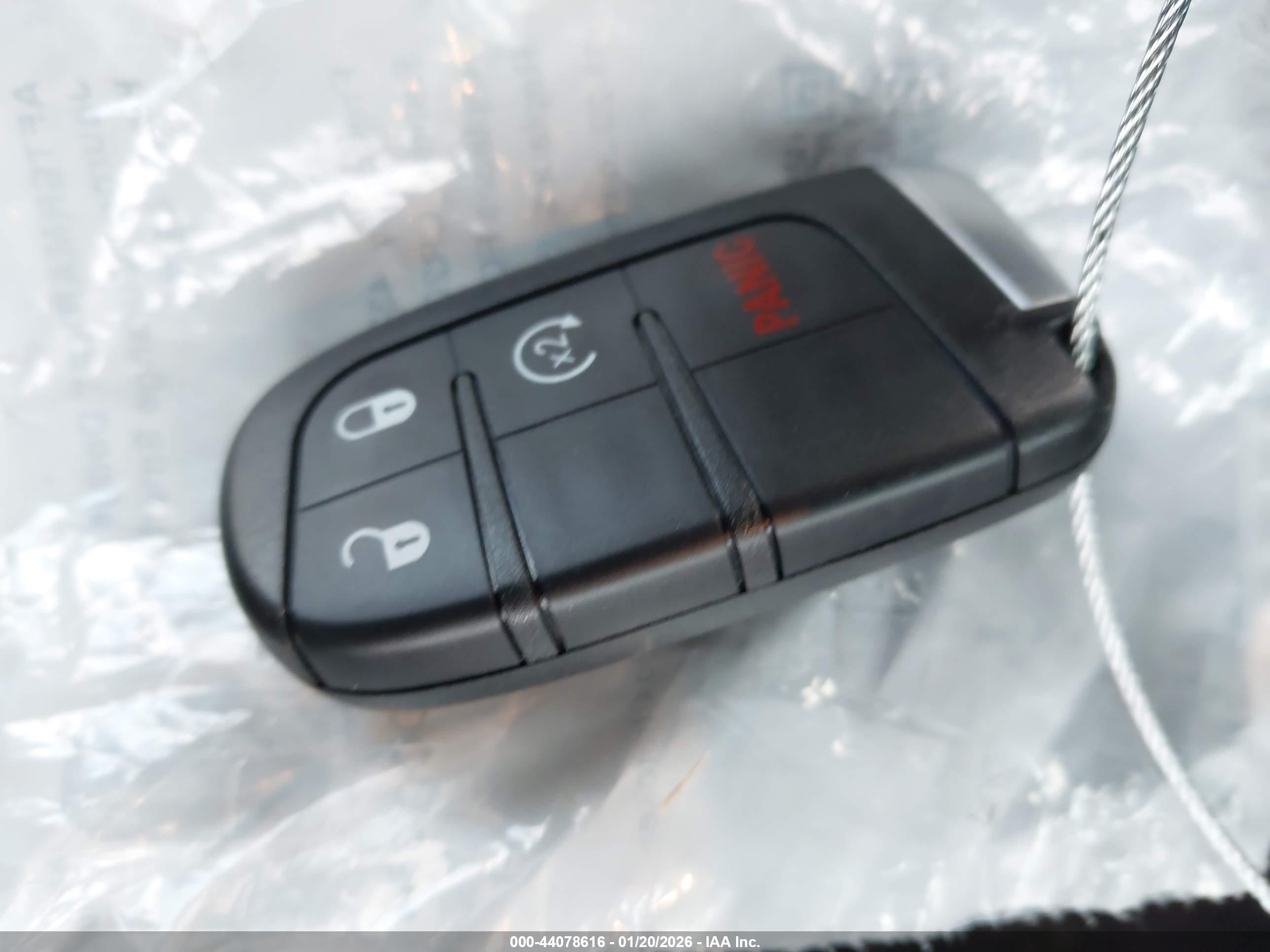 DODGE CHALLENGER image 11