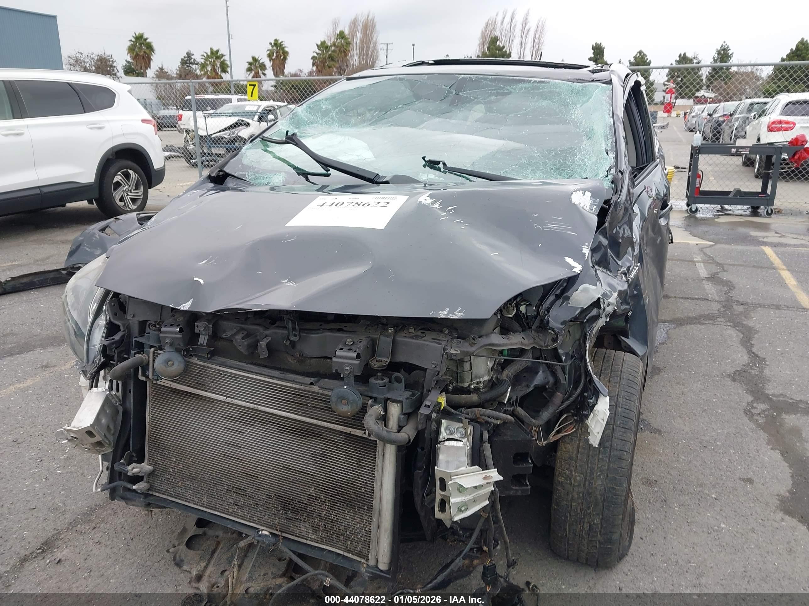 TOYOTA PRIUS image 6