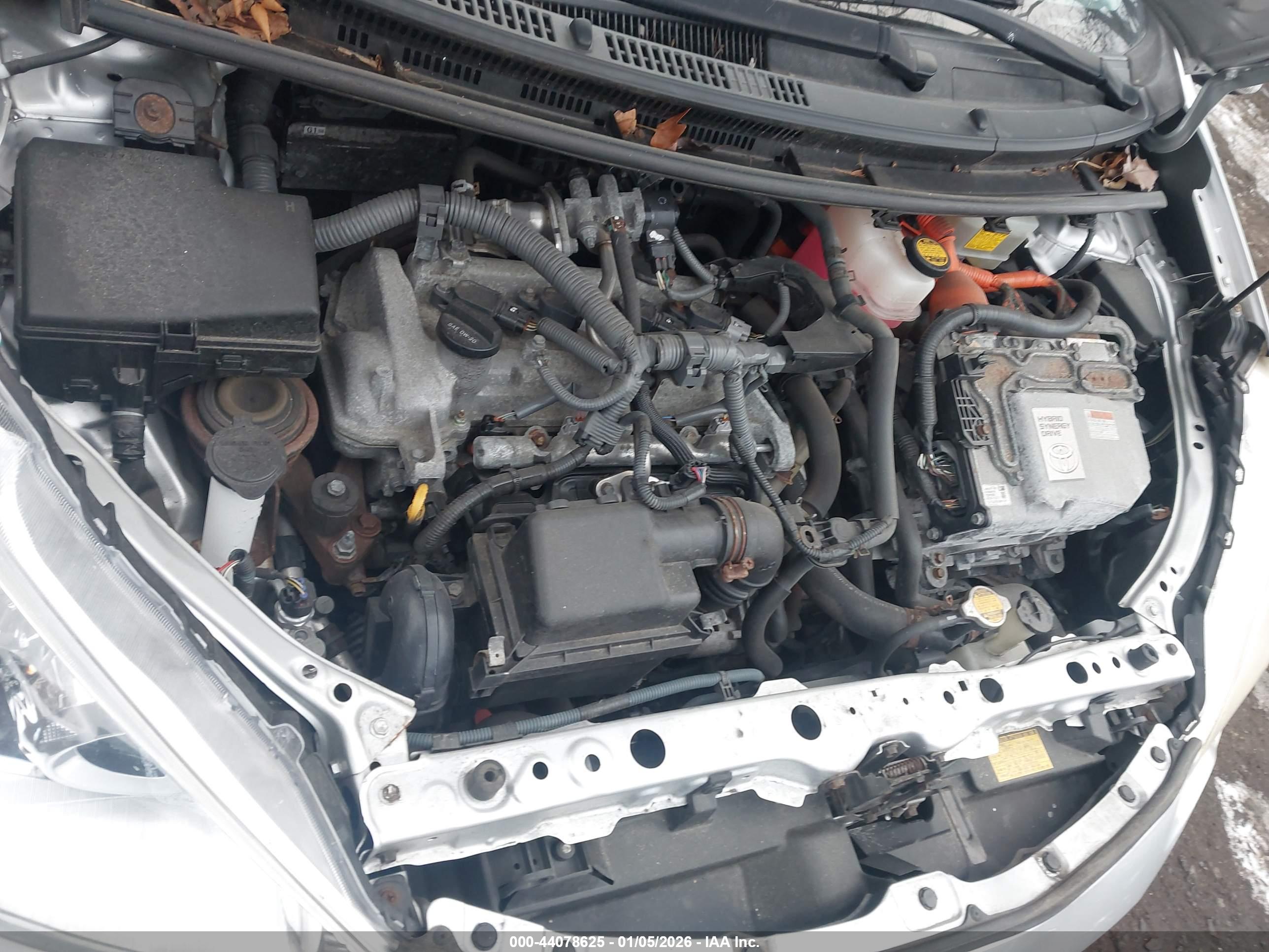 TOYOTA PRIUS image 10