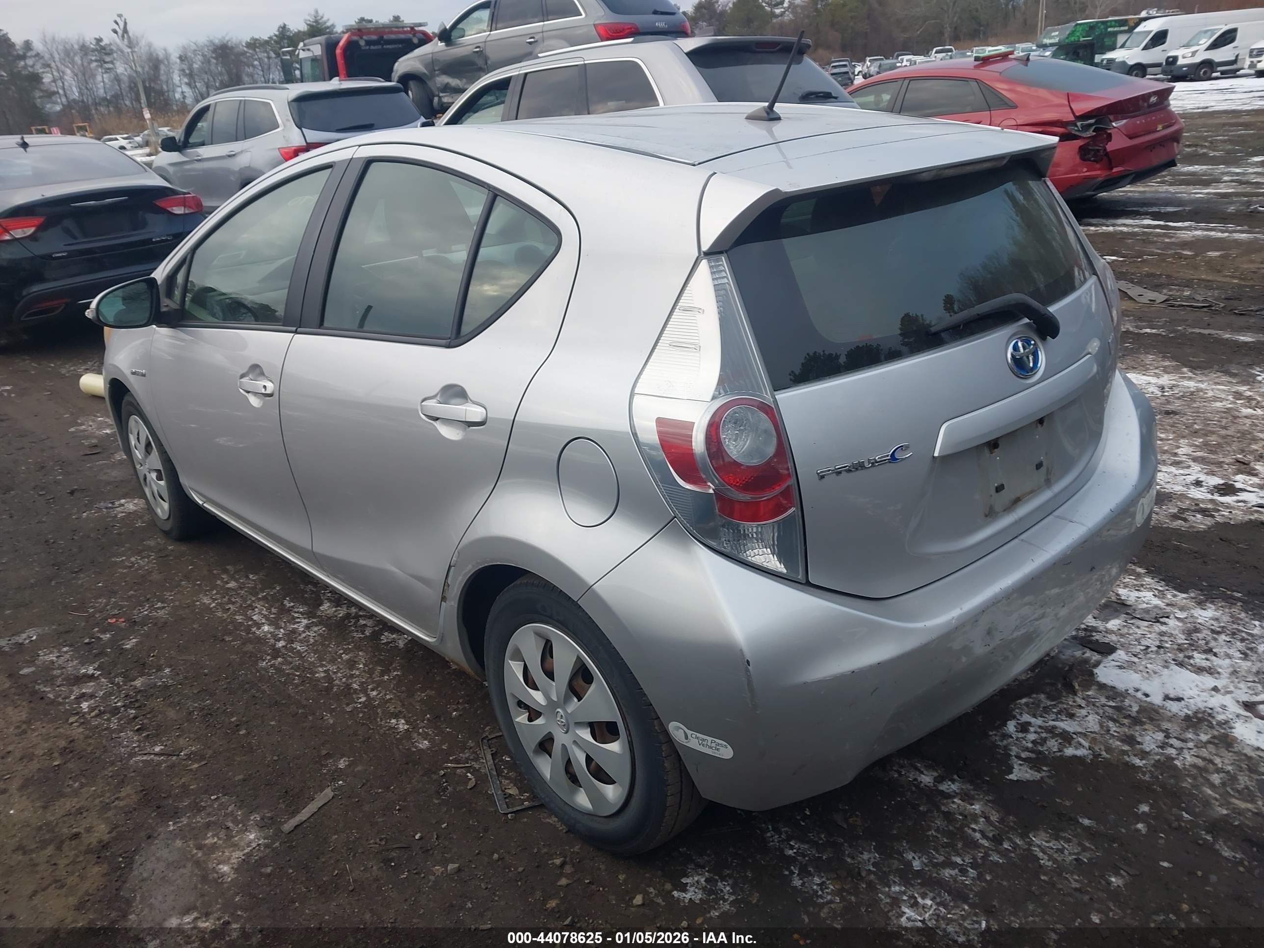 TOYOTA PRIUS image 3