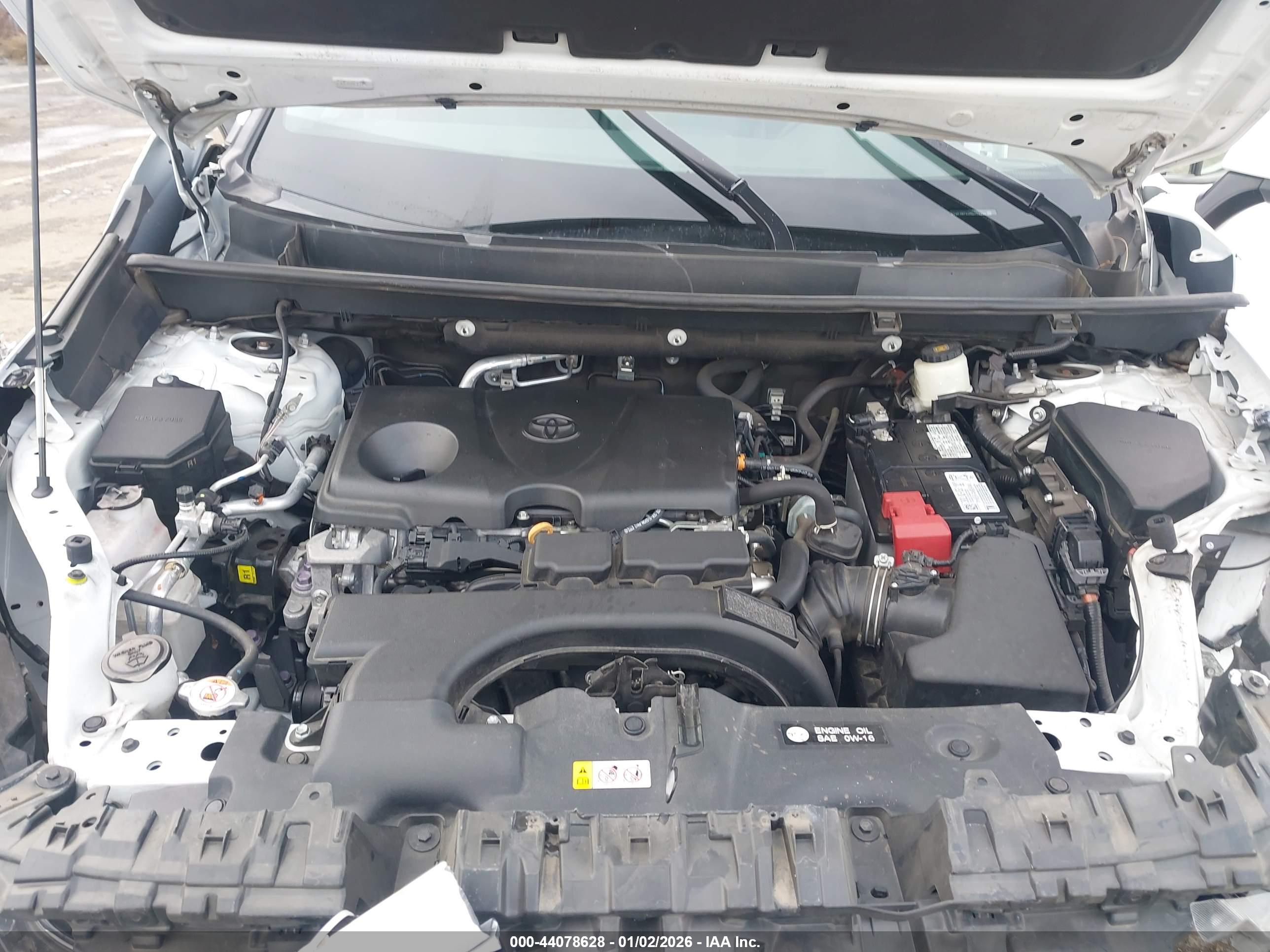 TOYOTA RAV4 image 10