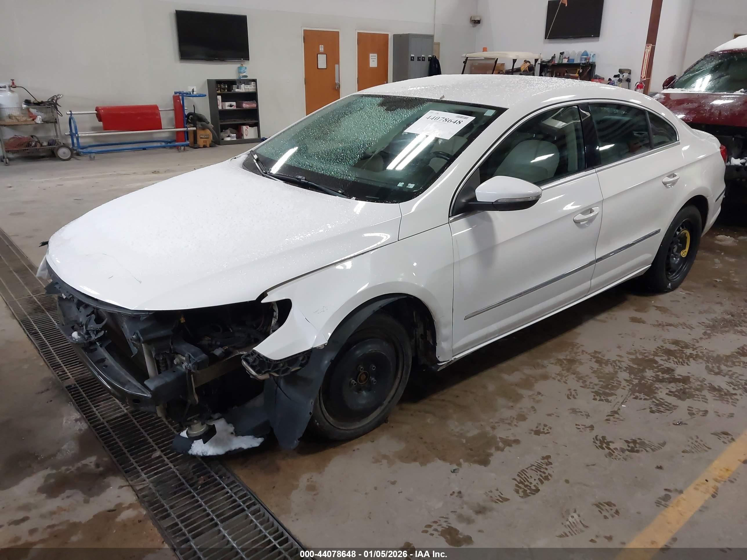VOLKSWAGEN CC image 2