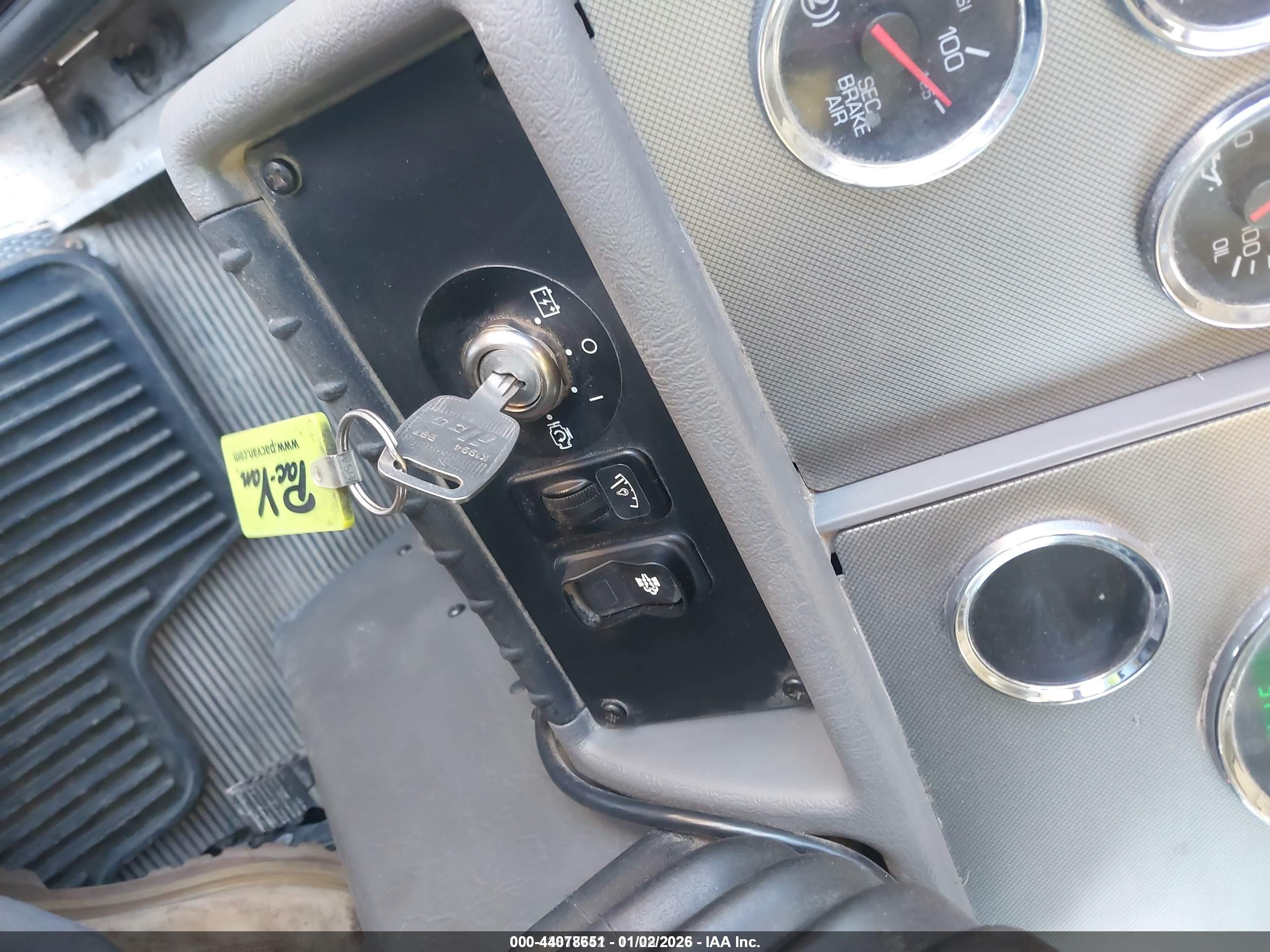KENWORTH T-270 image 11