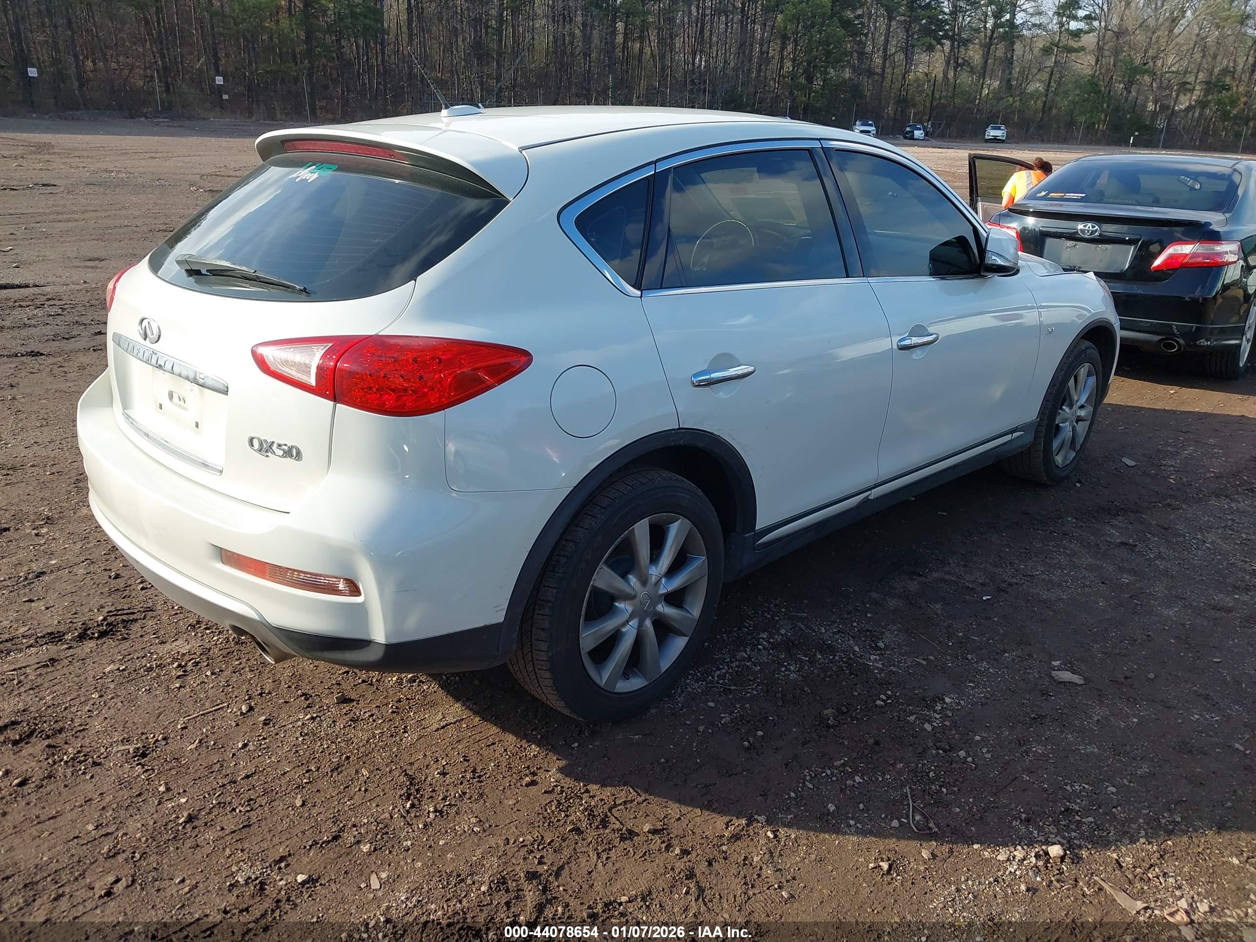 INFINITI QX50 image 4