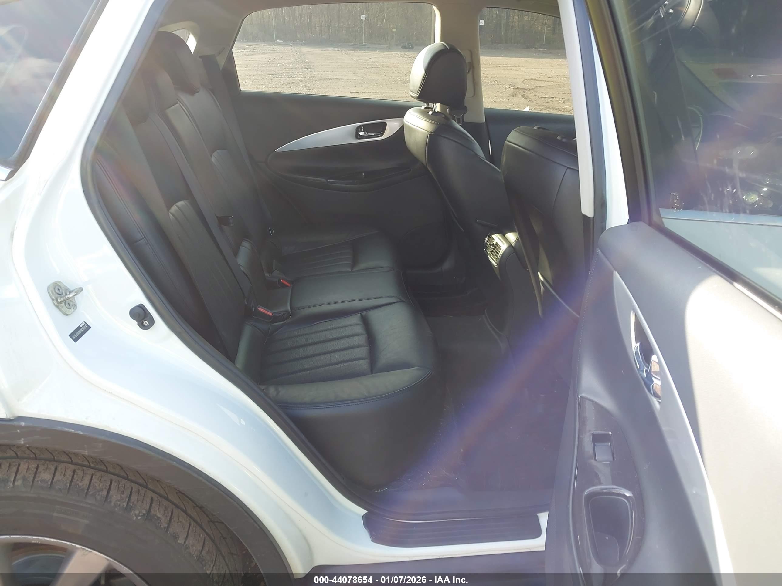 INFINITI QX50 image 8