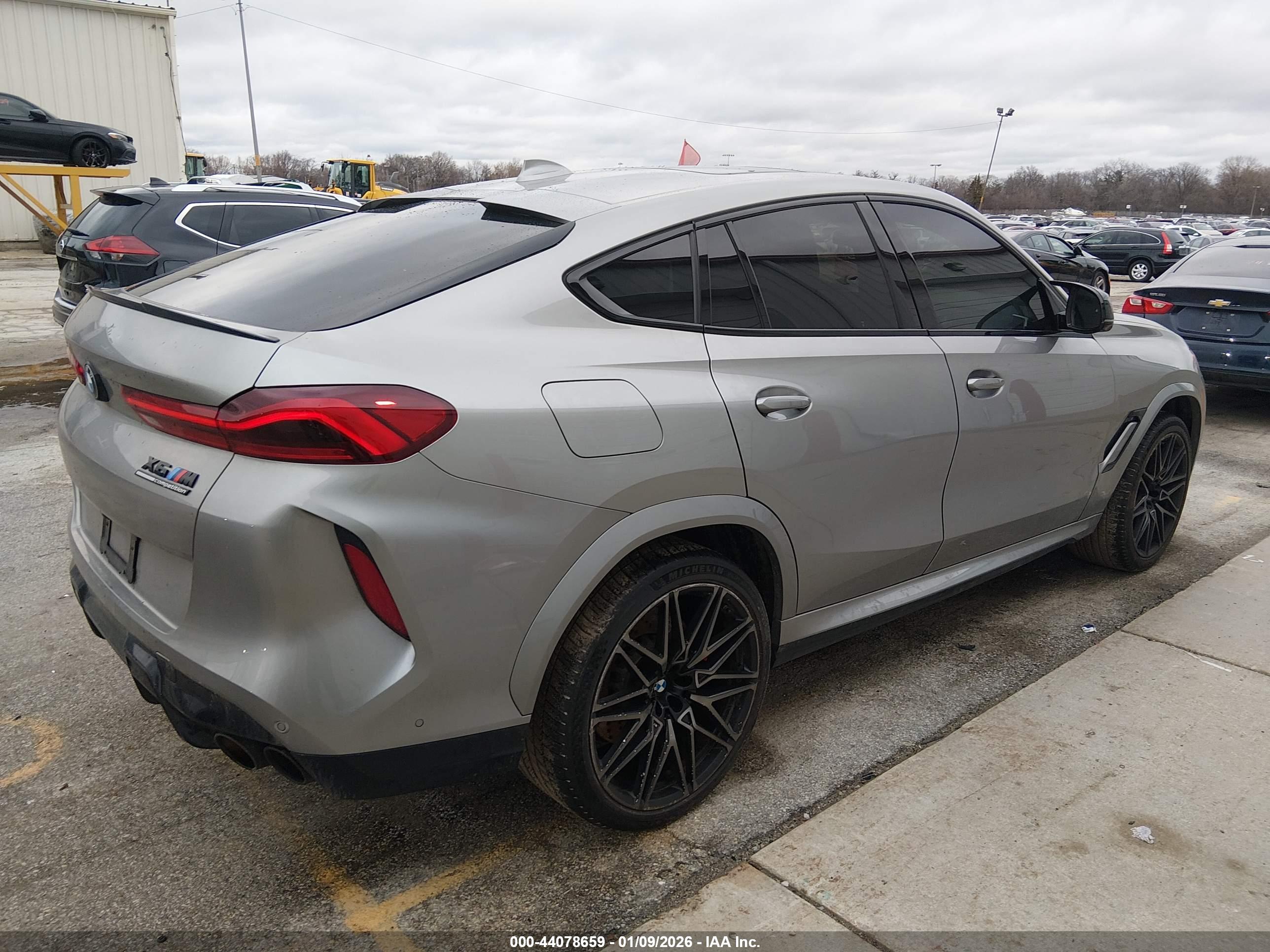 BMW X6 image 4