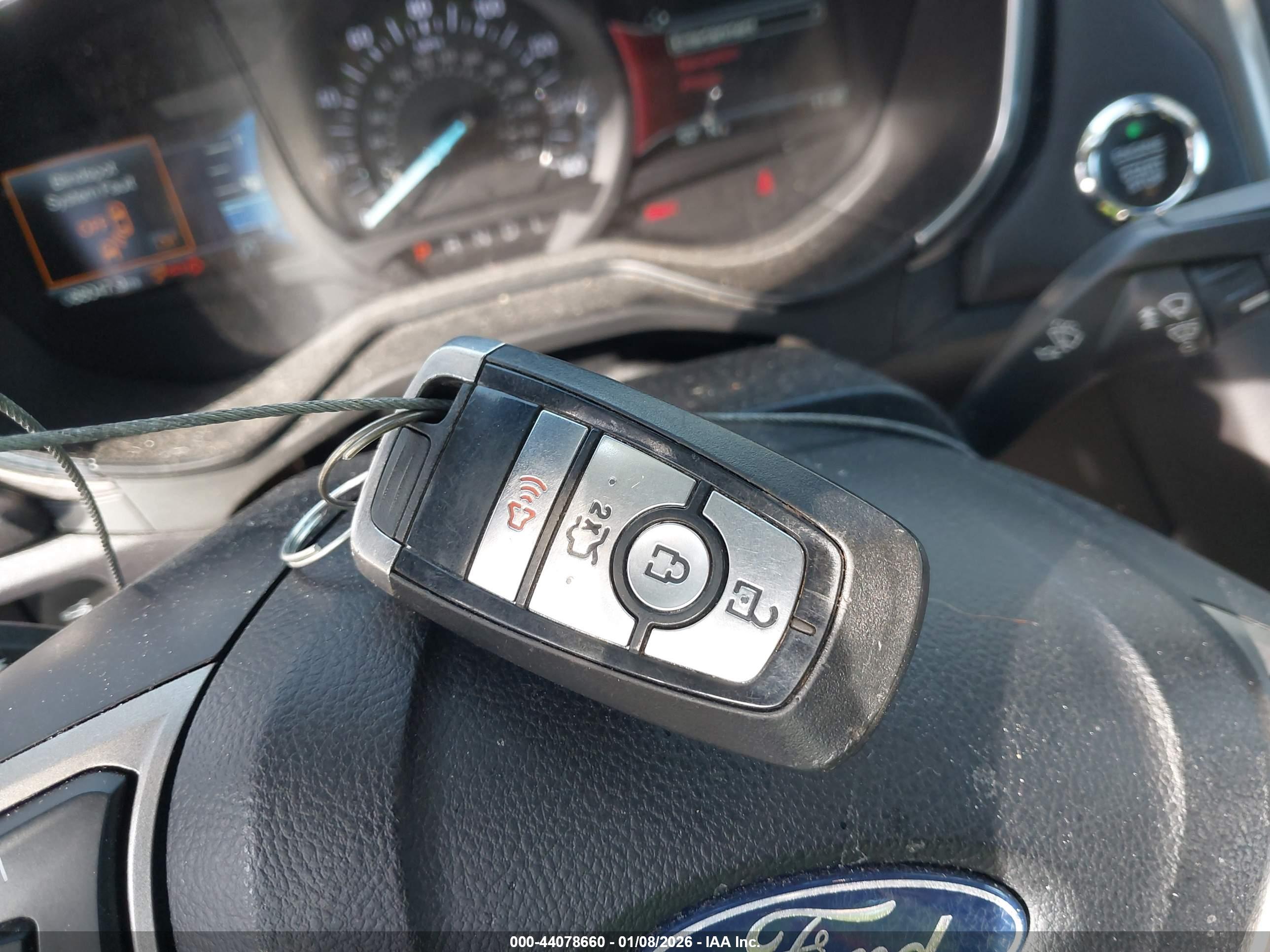 FORD FUSION image 11
