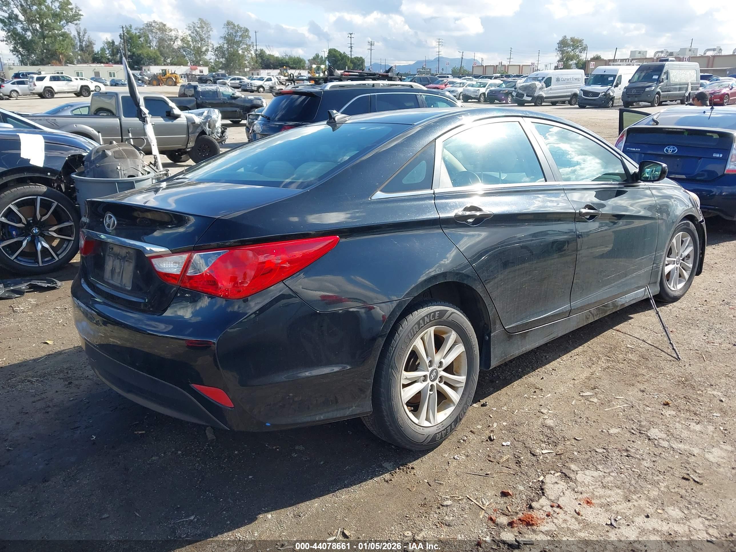 HYUNDAI SONATA image 4