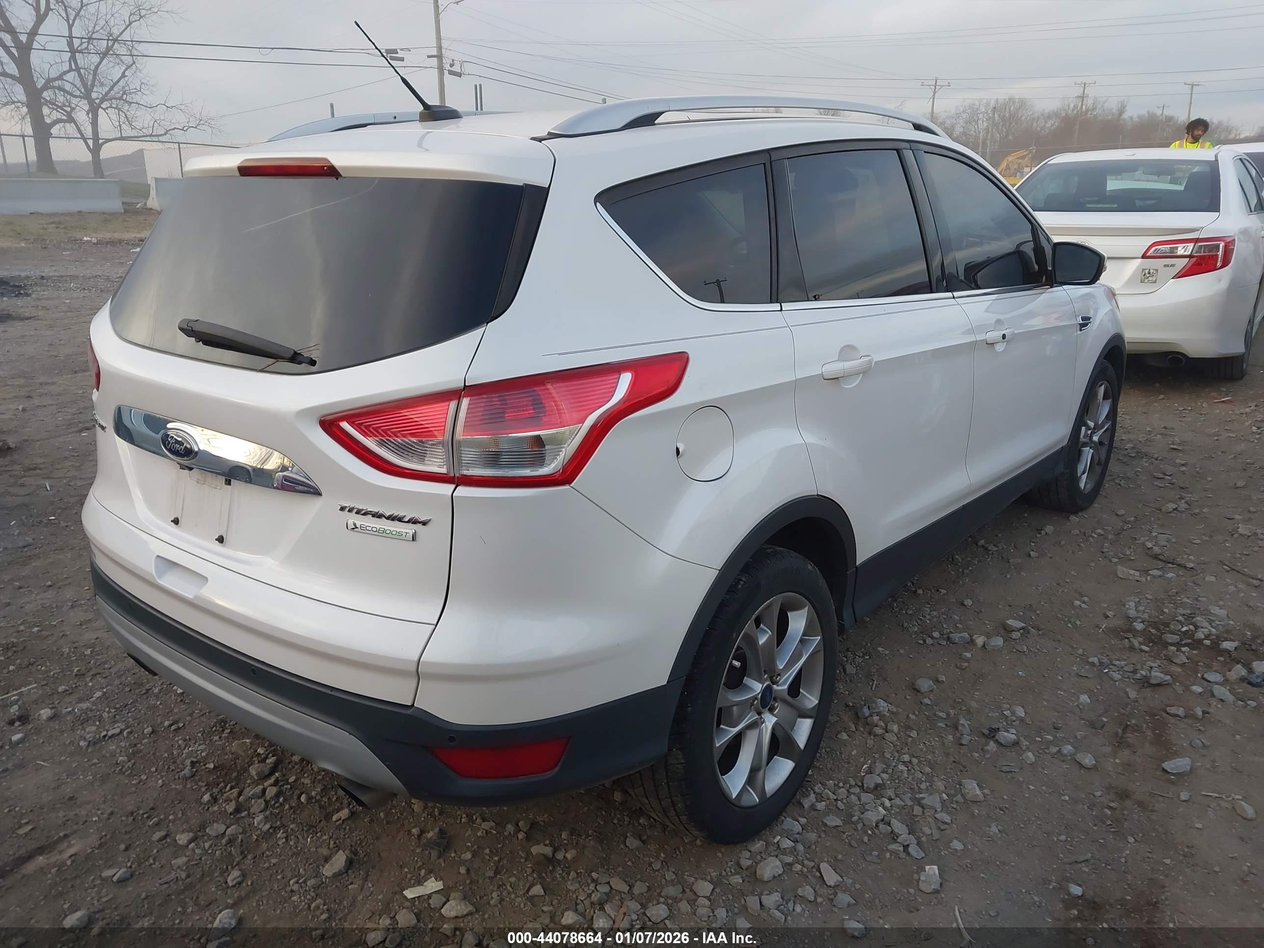 FORD ESCAPE image 4