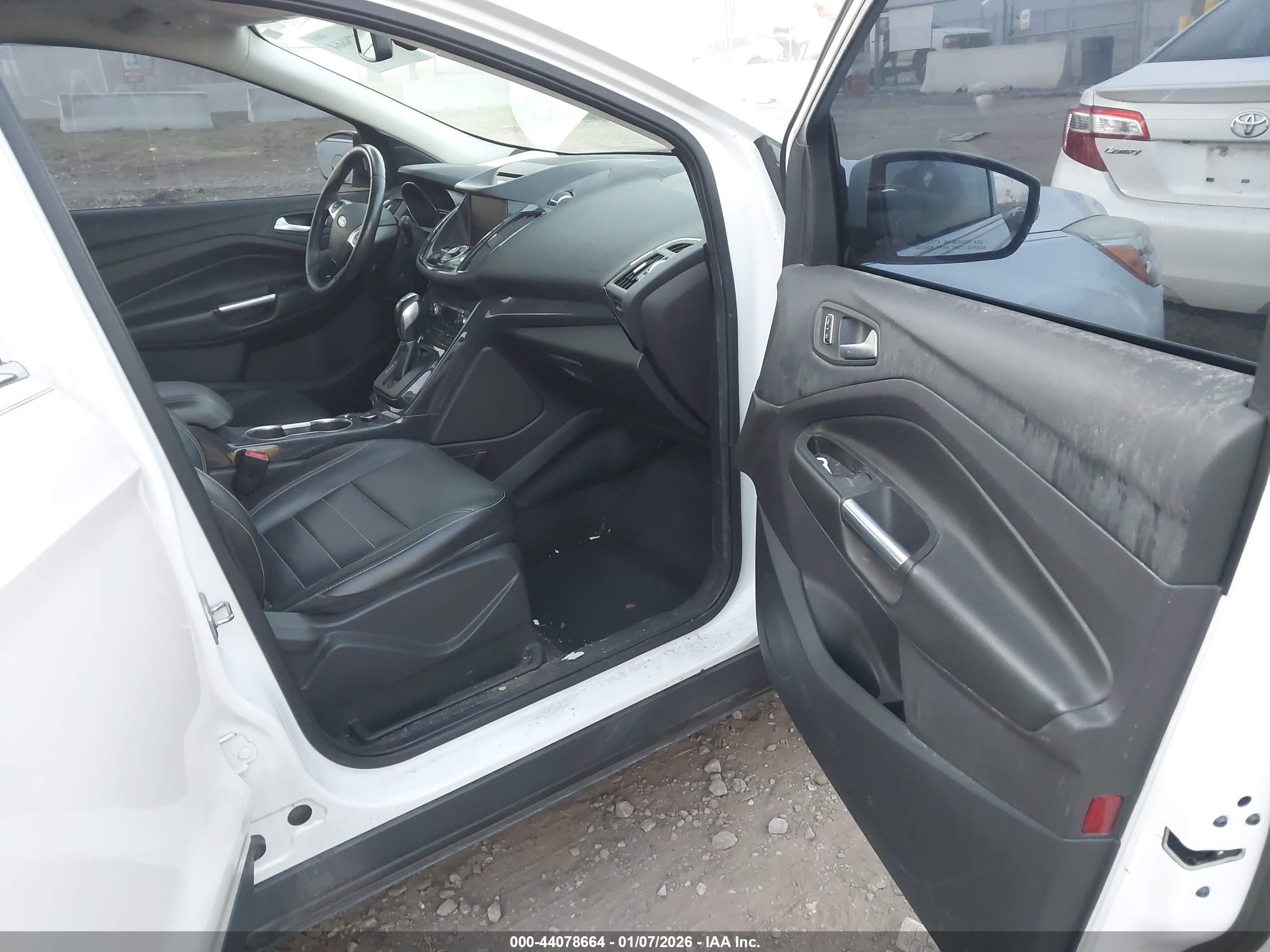 FORD ESCAPE image 5