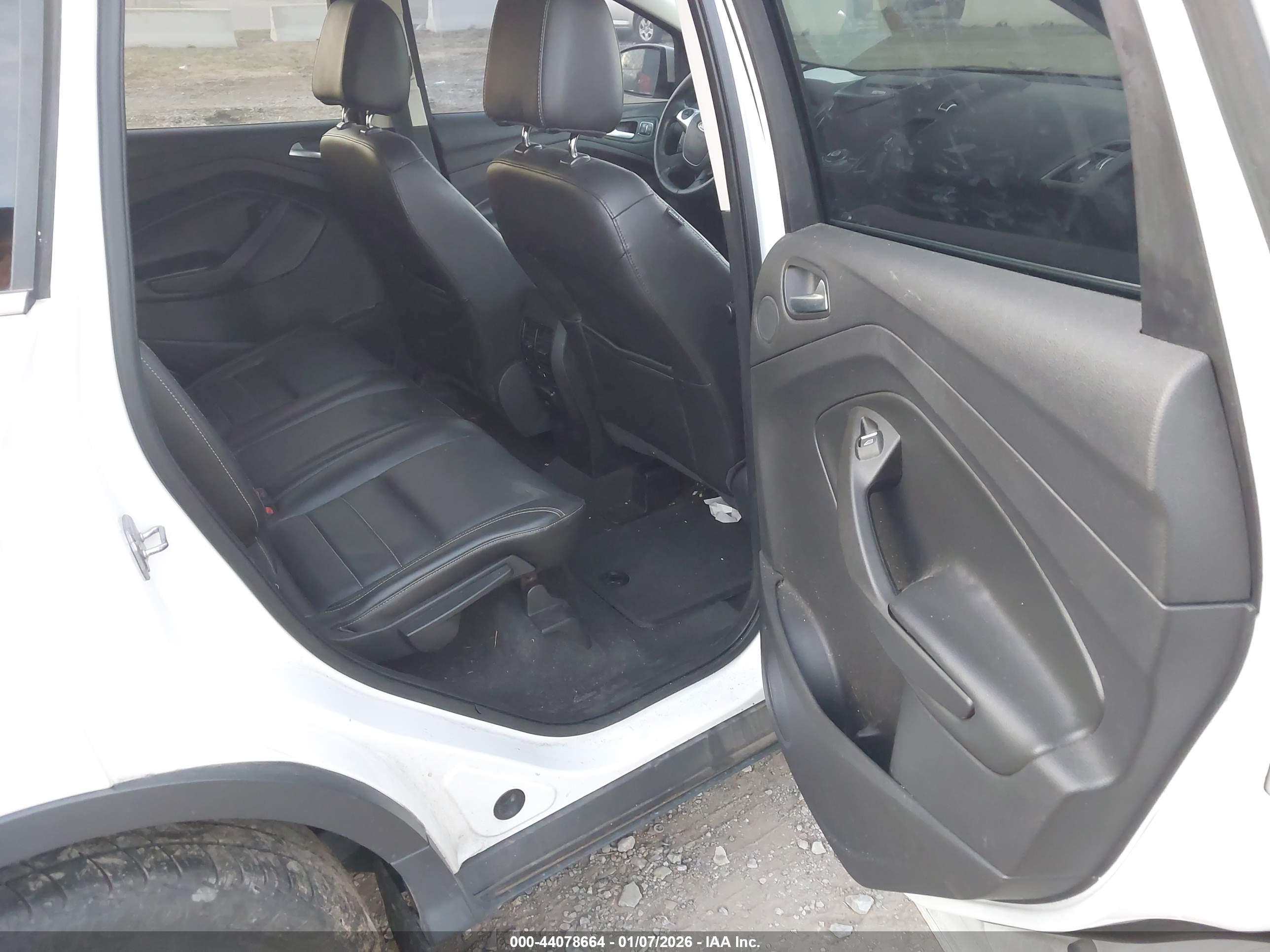 FORD ESCAPE image 8