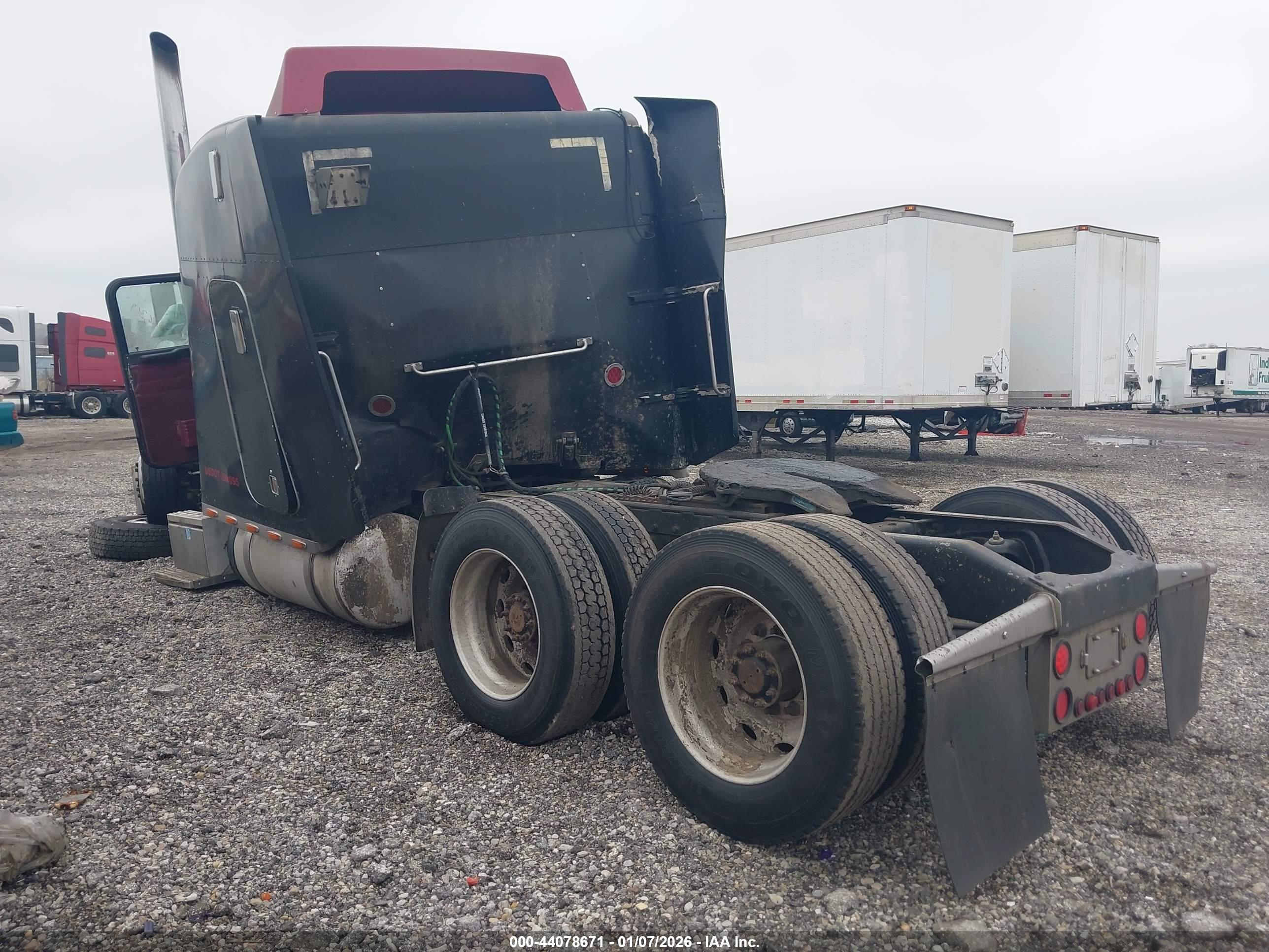 PETERBILT 379 image 3