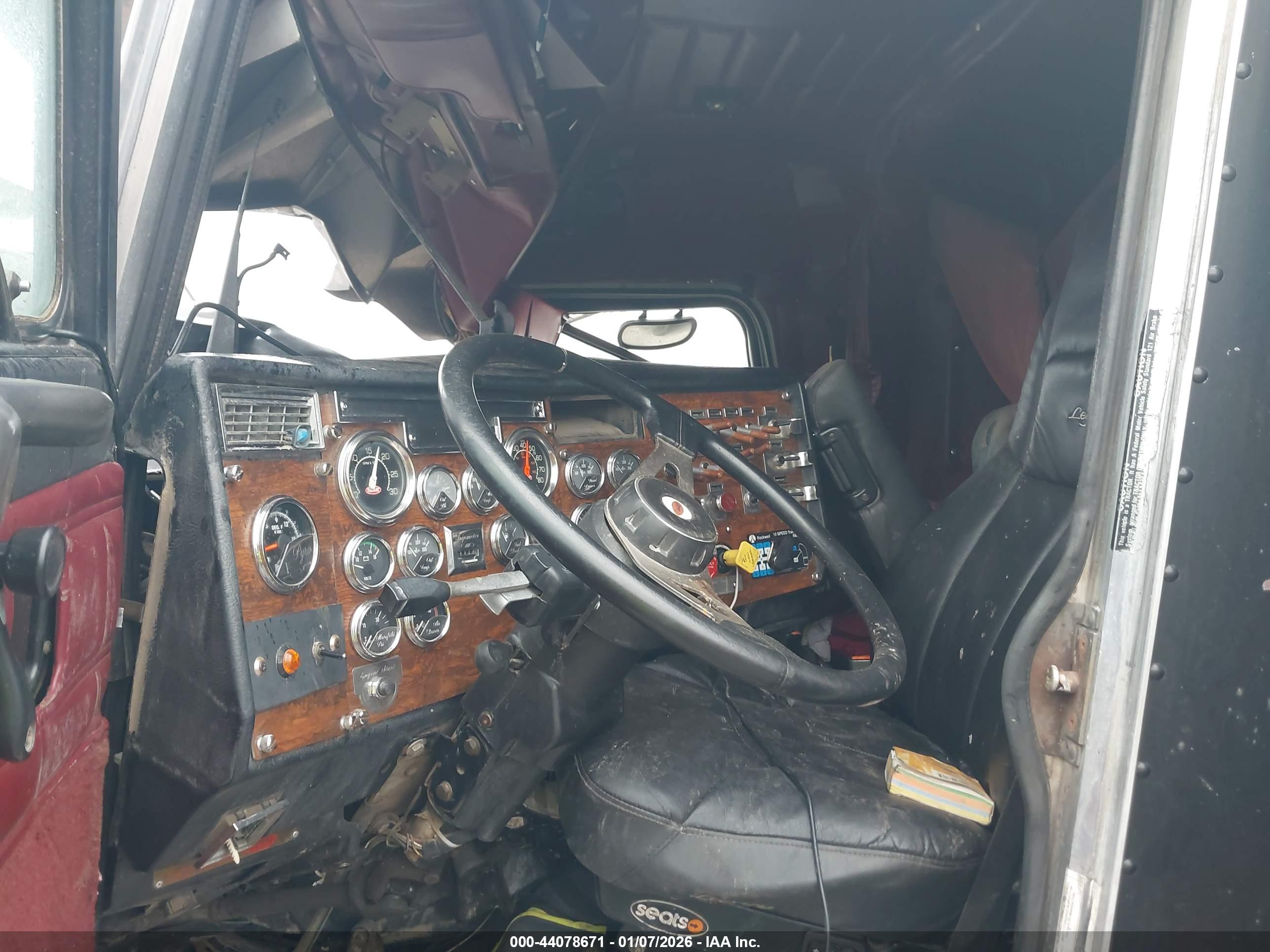 PETERBILT 379 image 7
