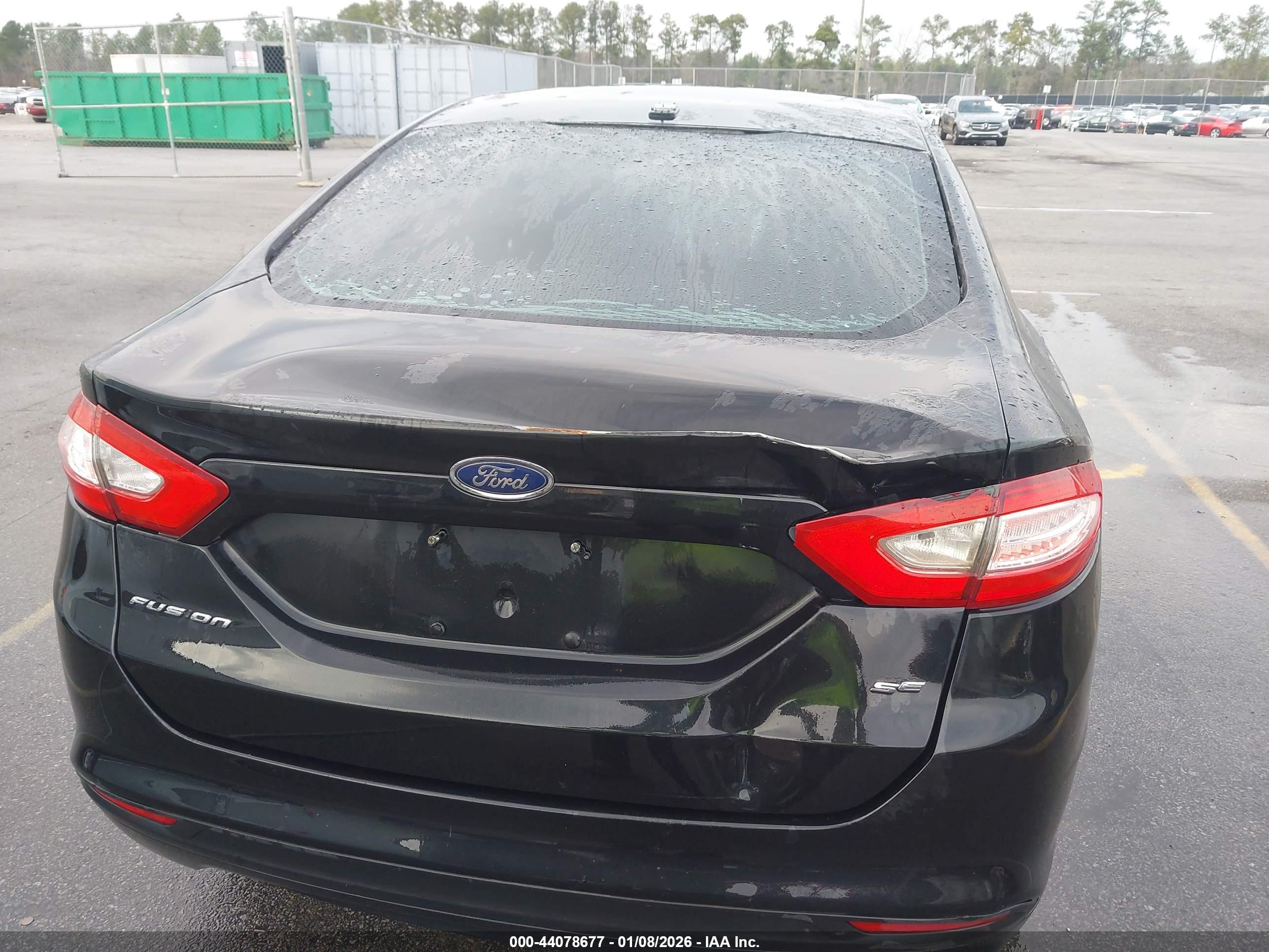 FORD FUSION image 6