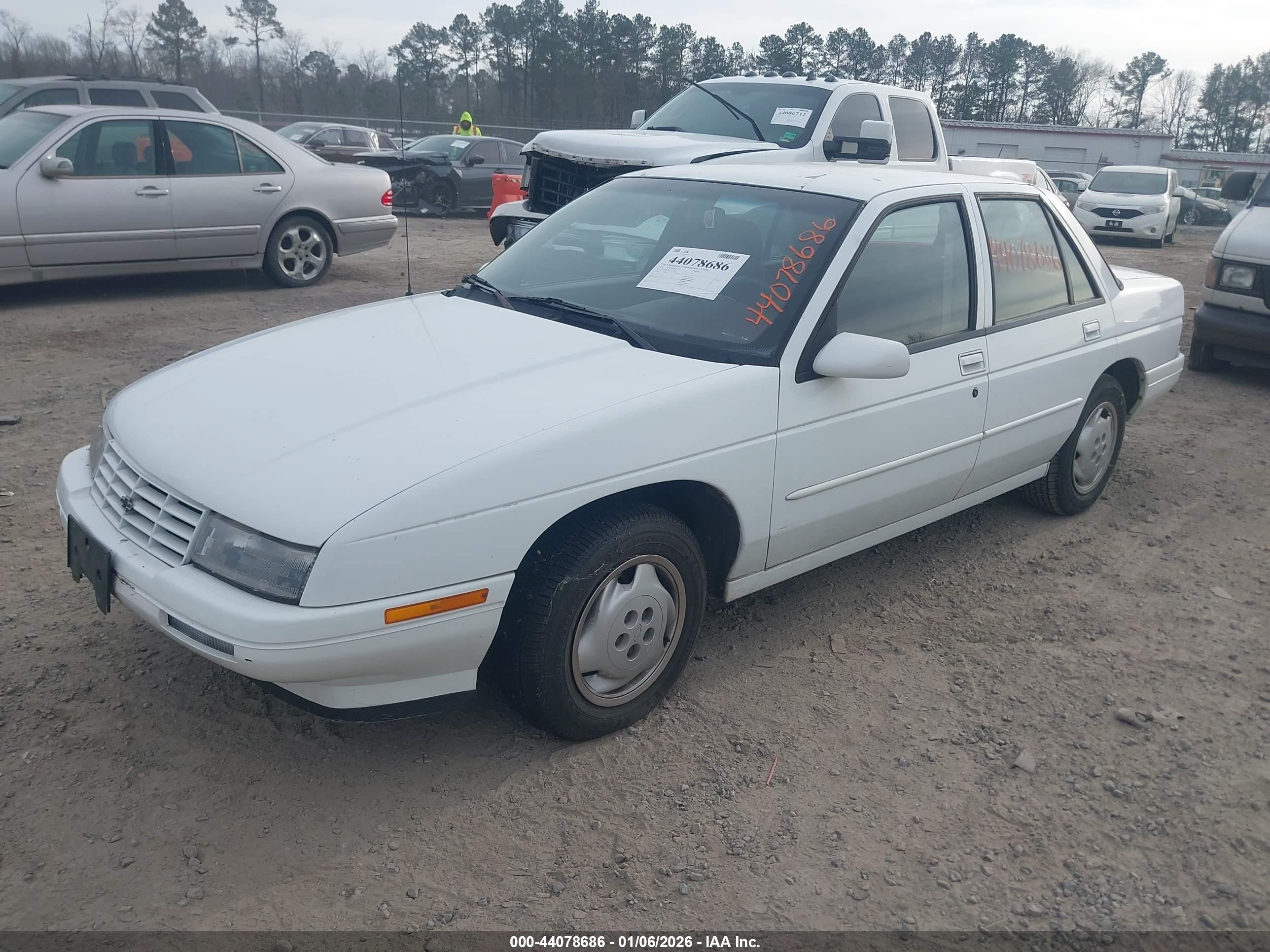 CHEVROLET CORSICA image 2
