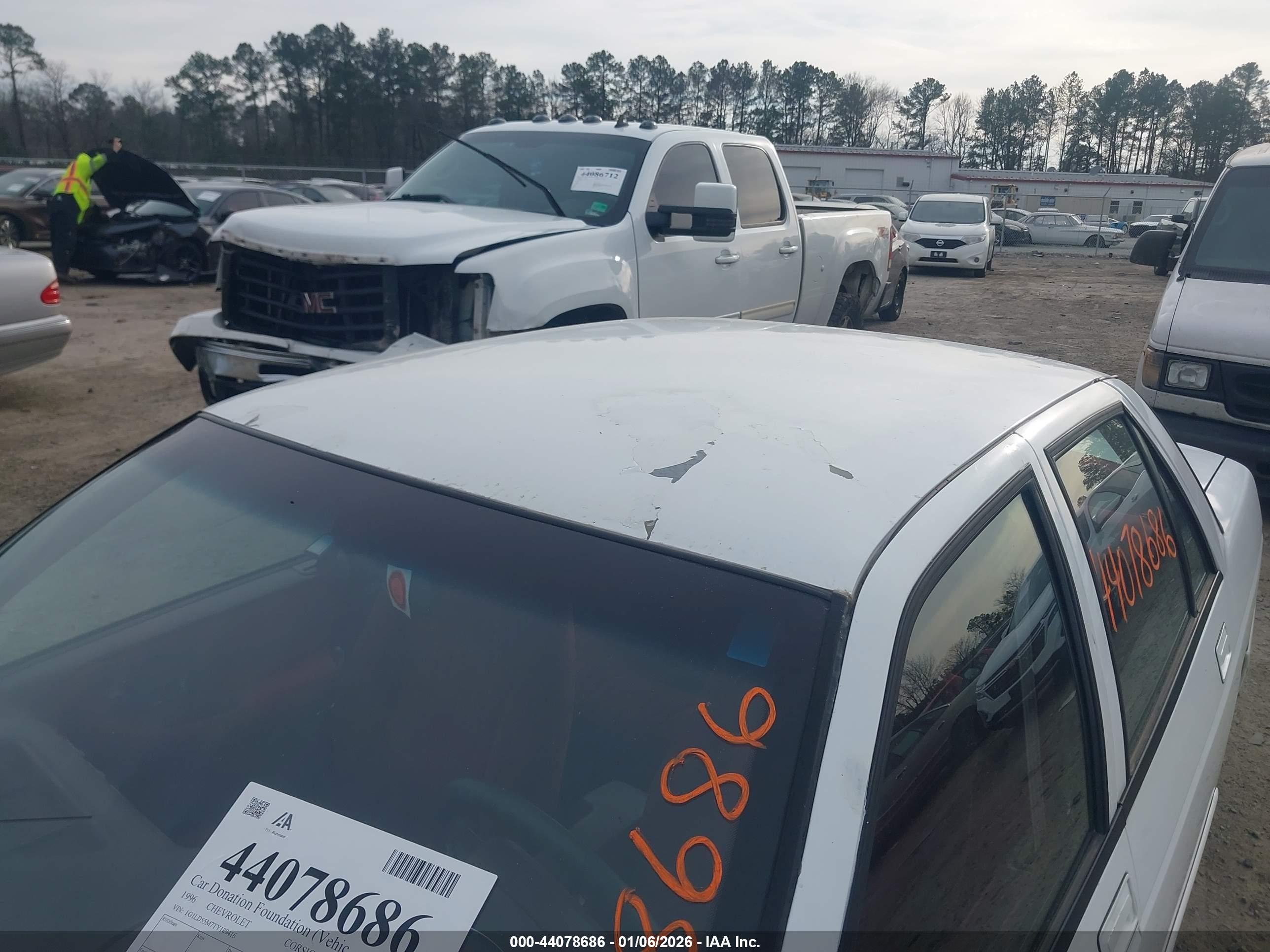 CHEVROLET CORSICA image 6