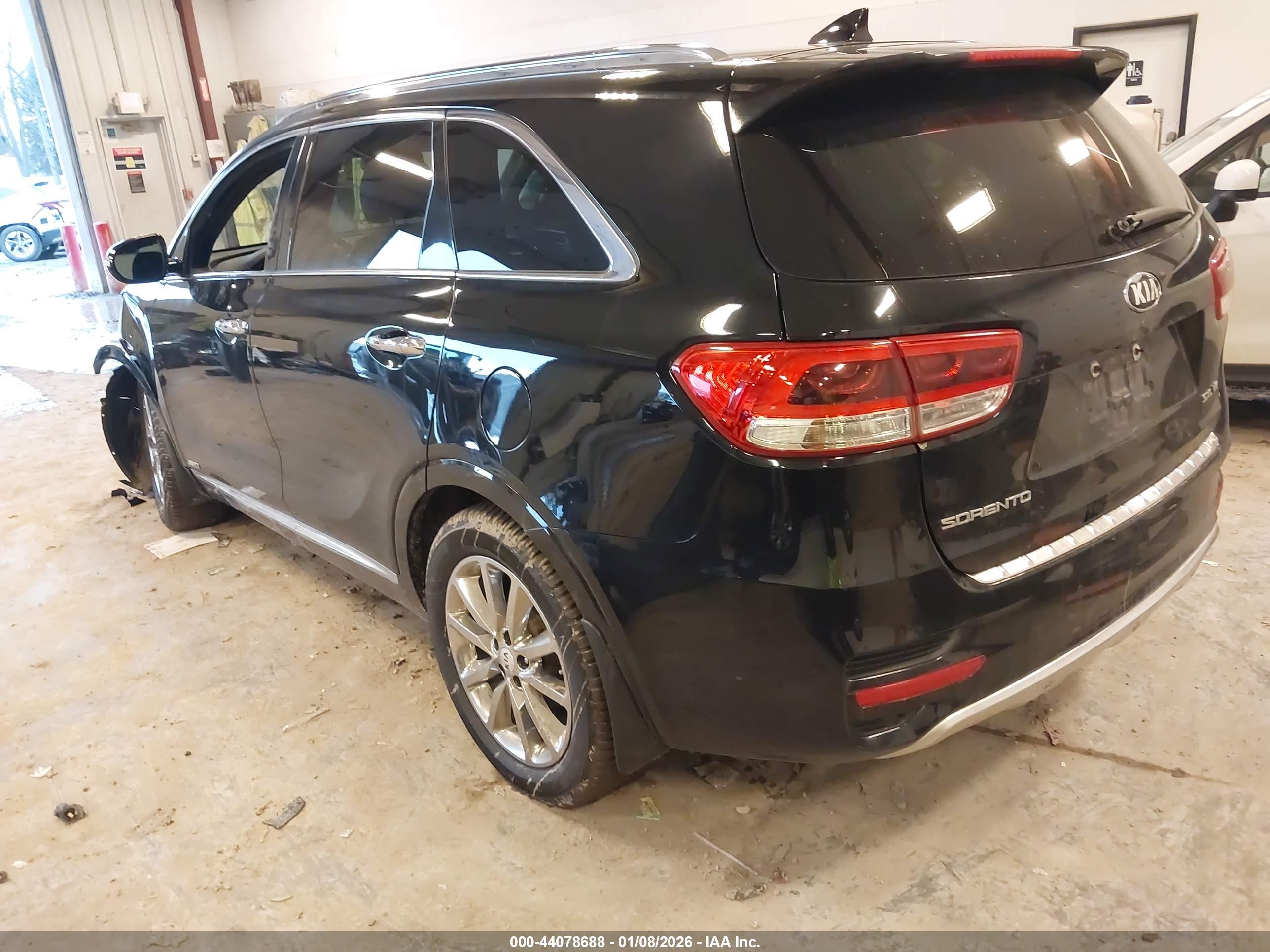 KIA SORENTO image 3