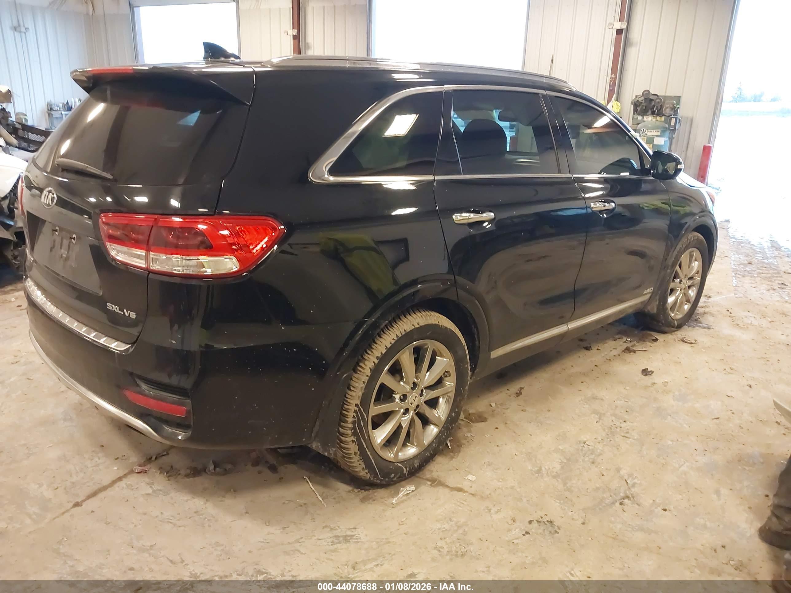 KIA SORENTO image 4