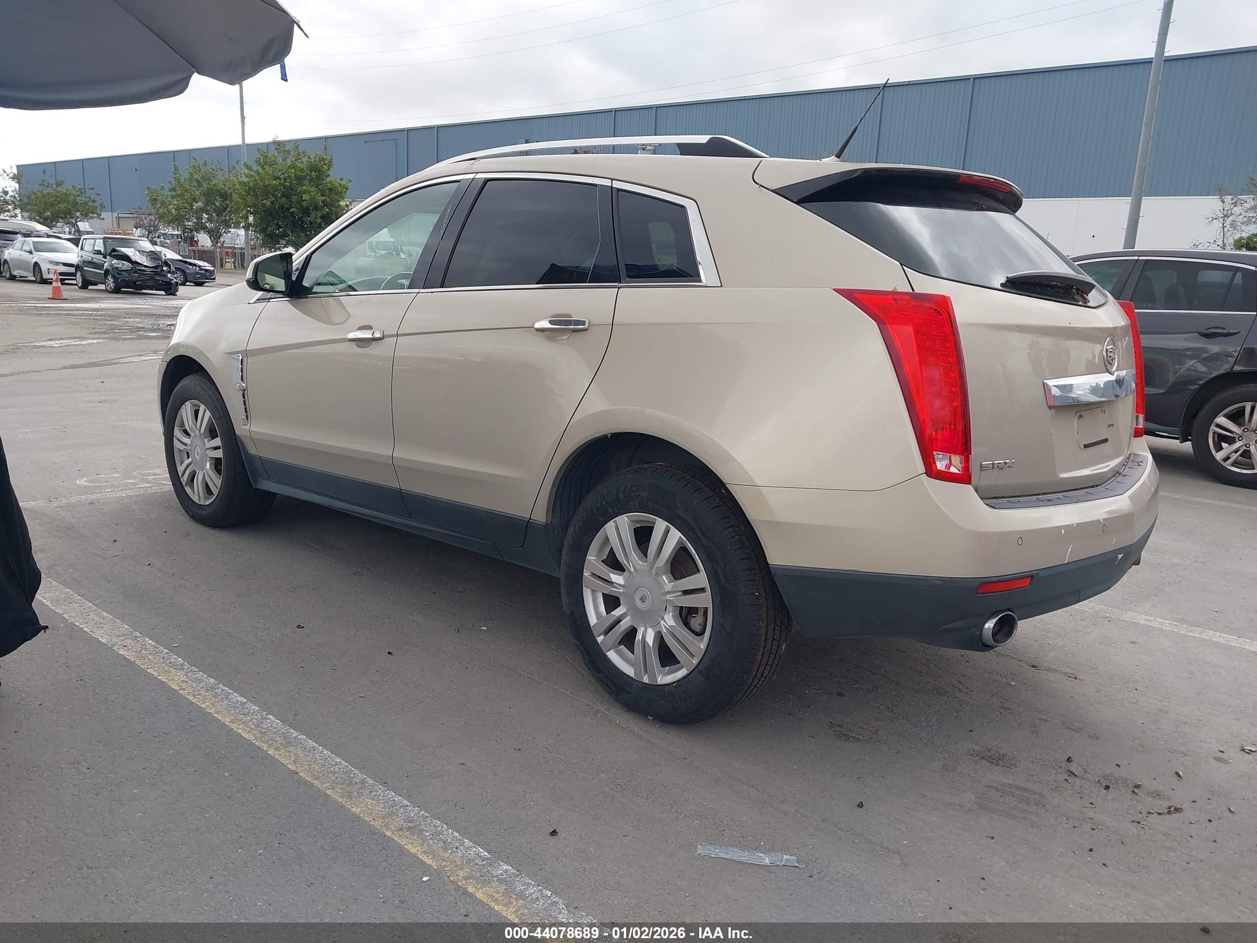 CADILLAC SRX image 3