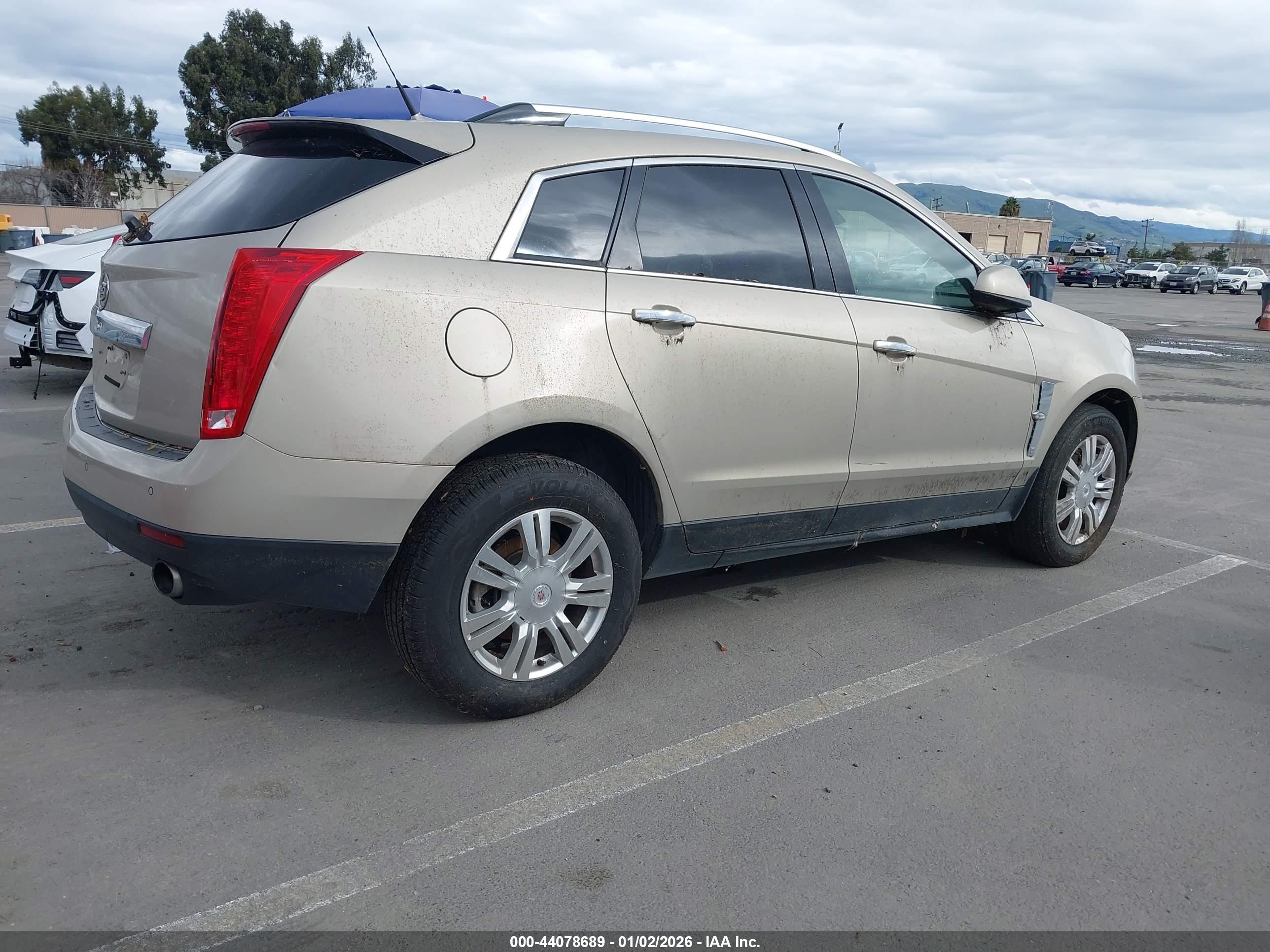 CADILLAC SRX image 4