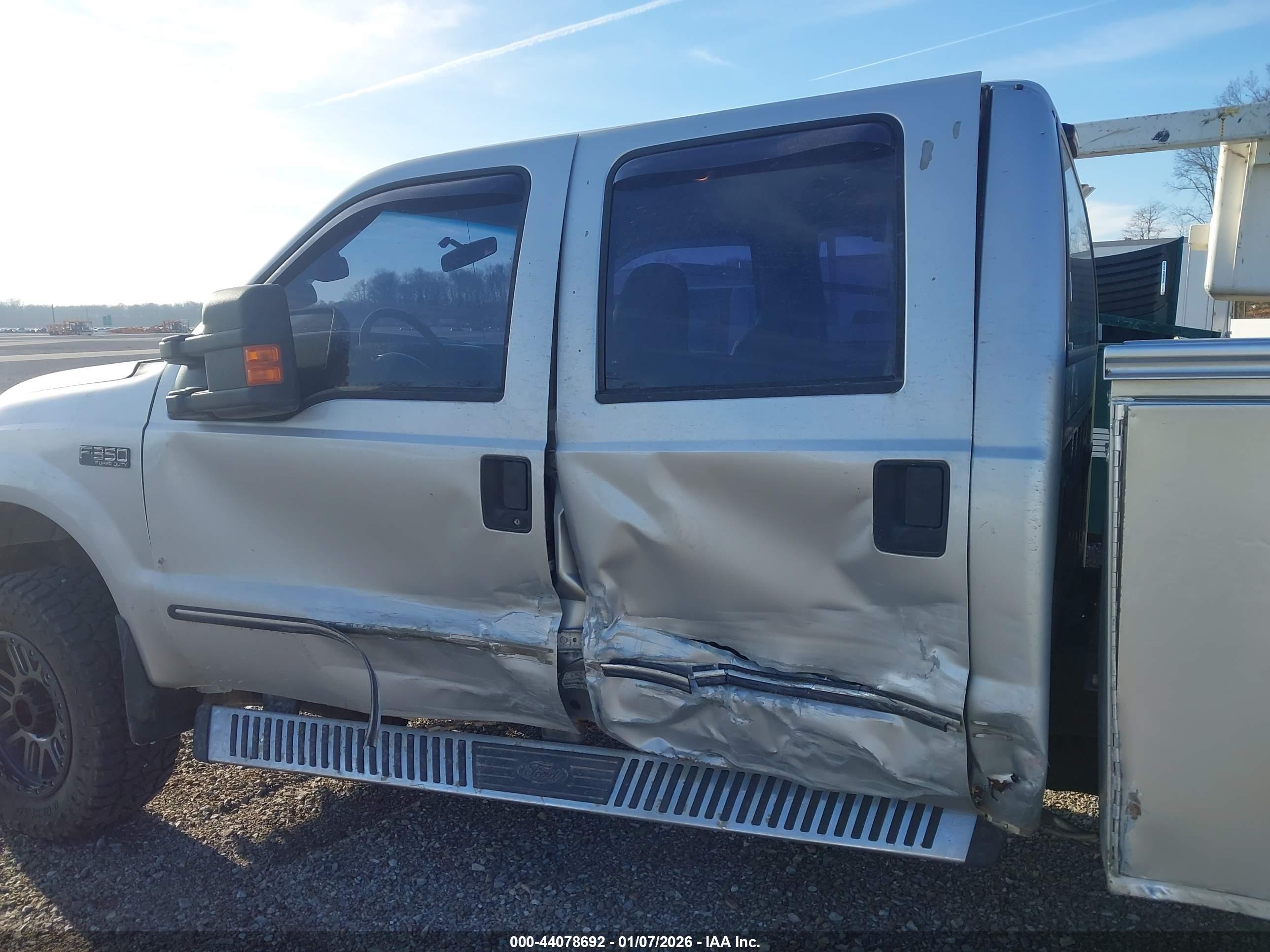 FORD F-350 image 6
