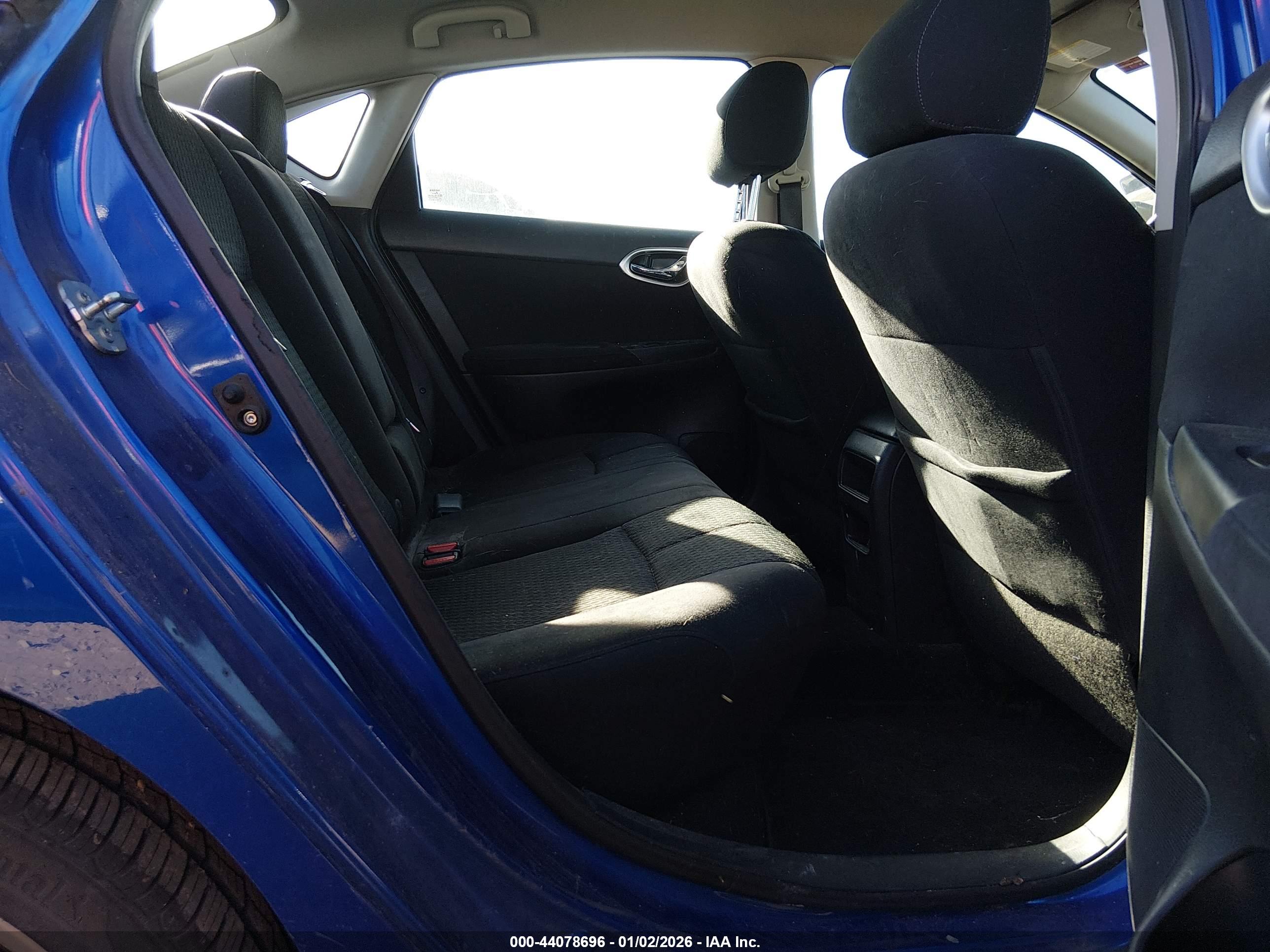 NISSAN SENTRA image 8