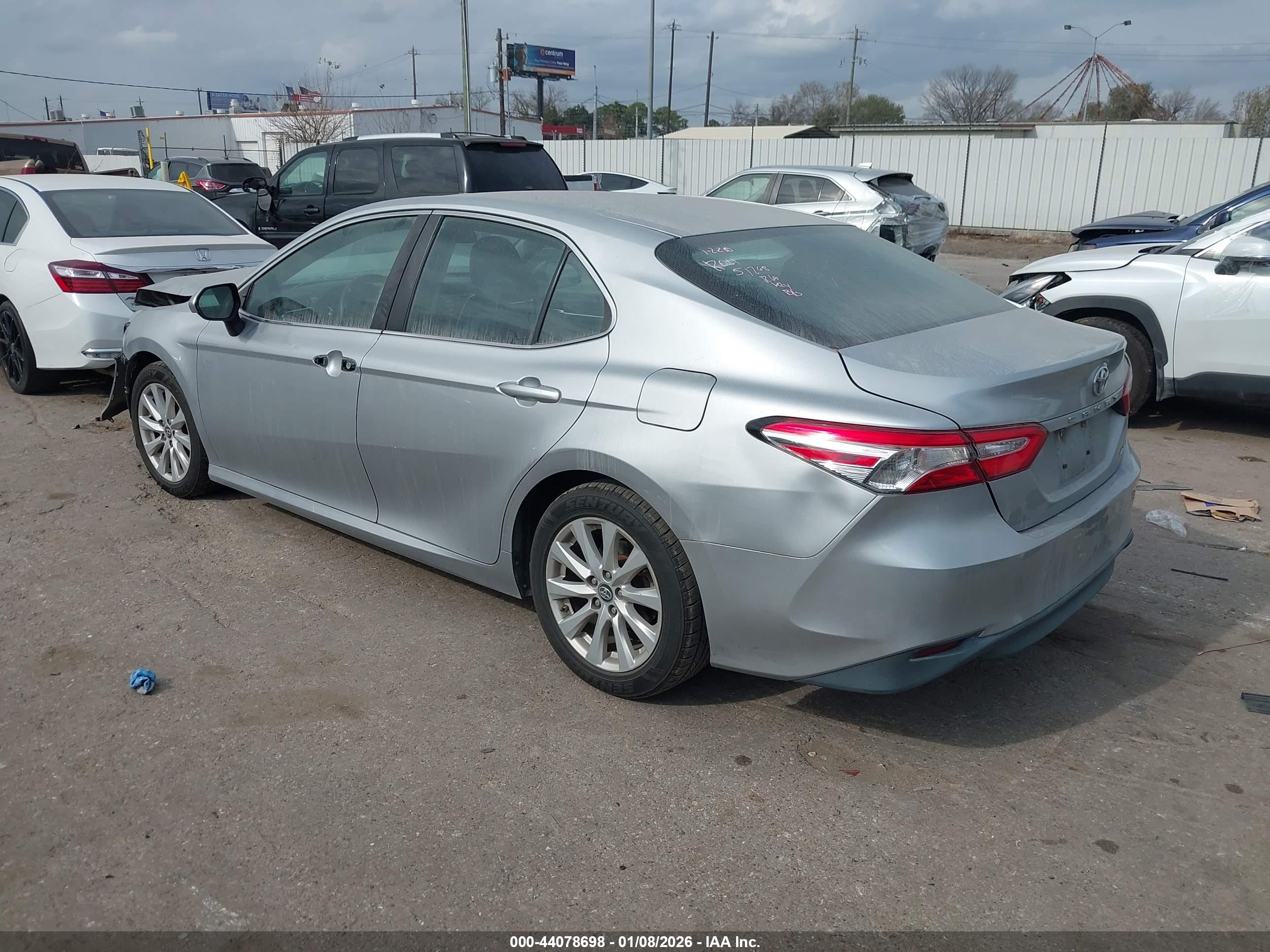 TOYOTA CAMRY image 3