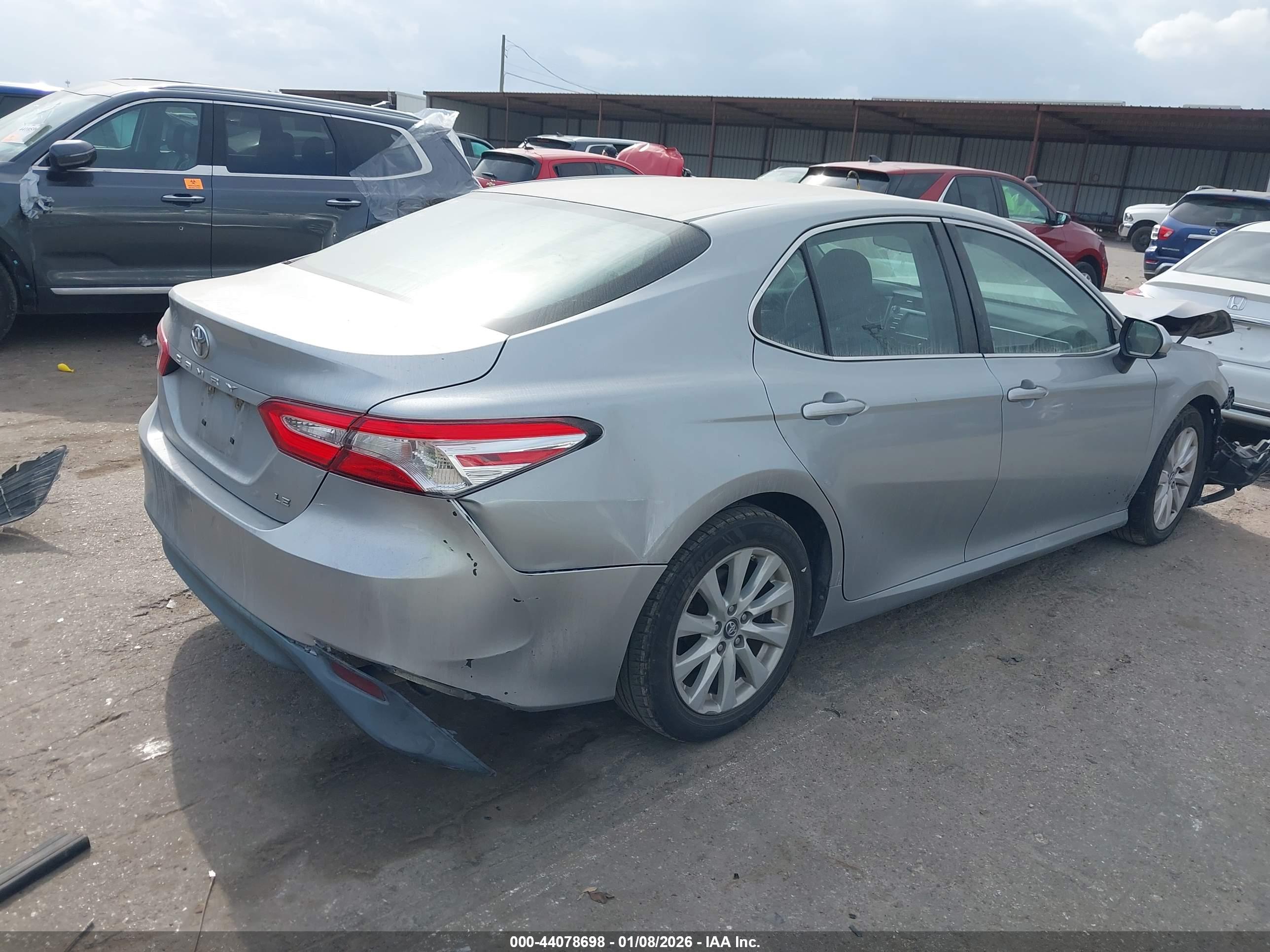 TOYOTA CAMRY image 4