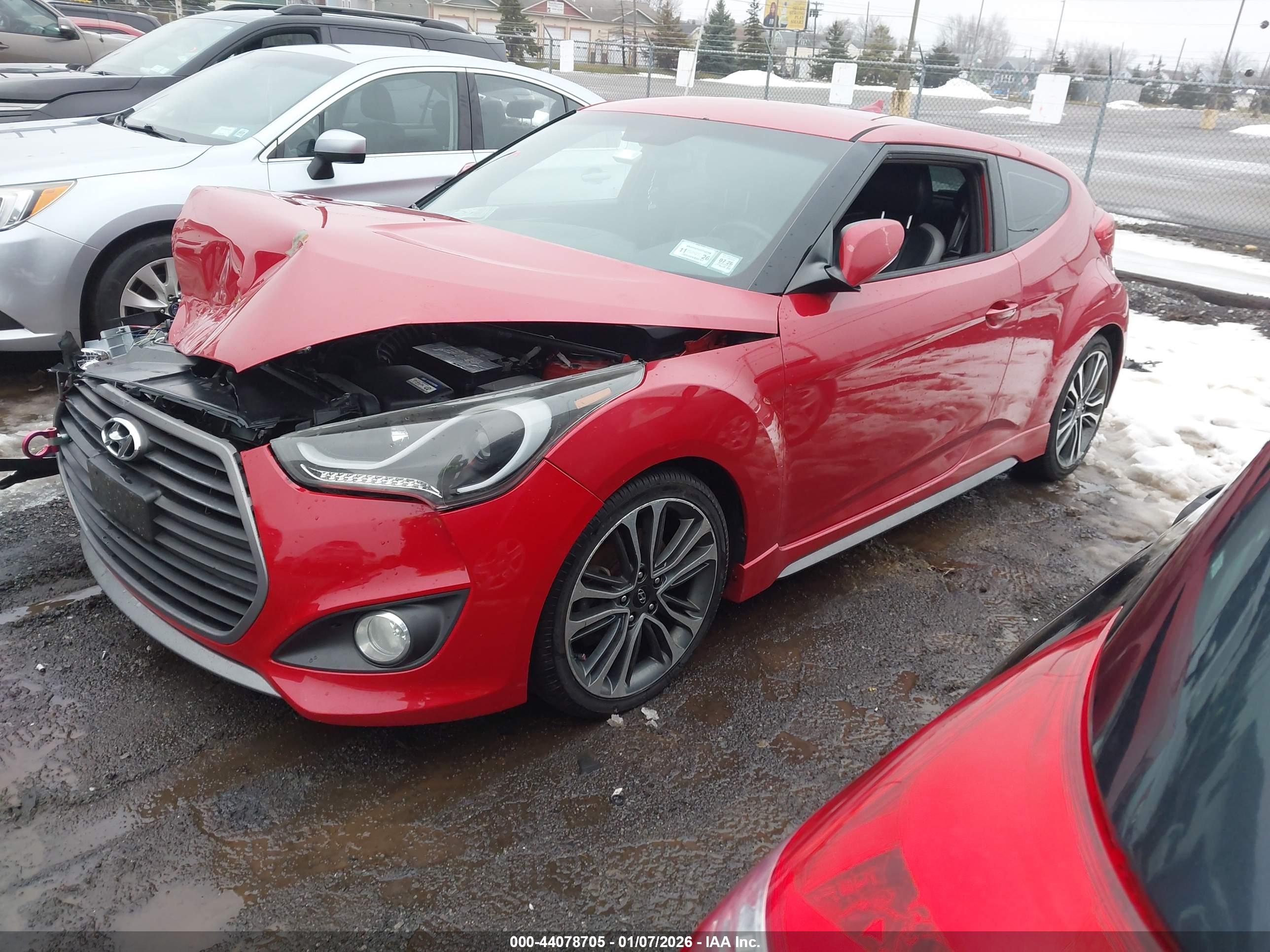 HYUNDAI VELOSTER image 2