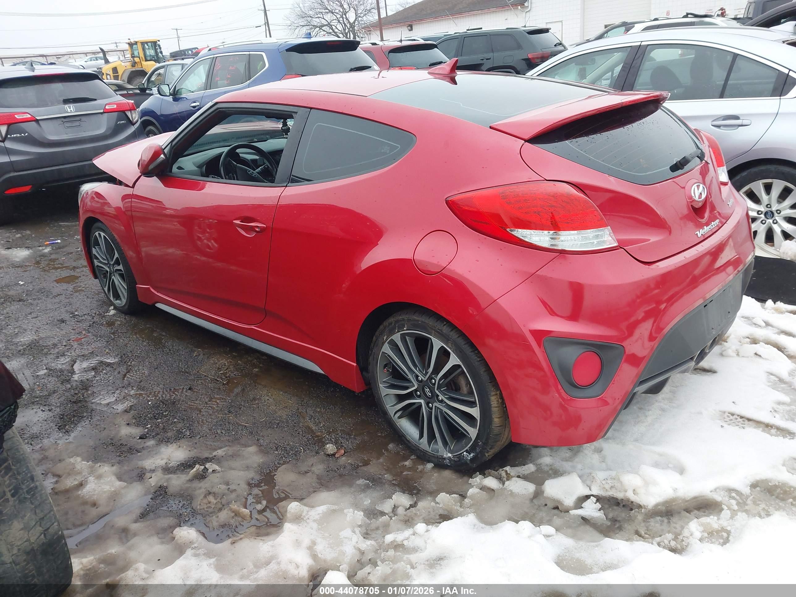 HYUNDAI VELOSTER image 3