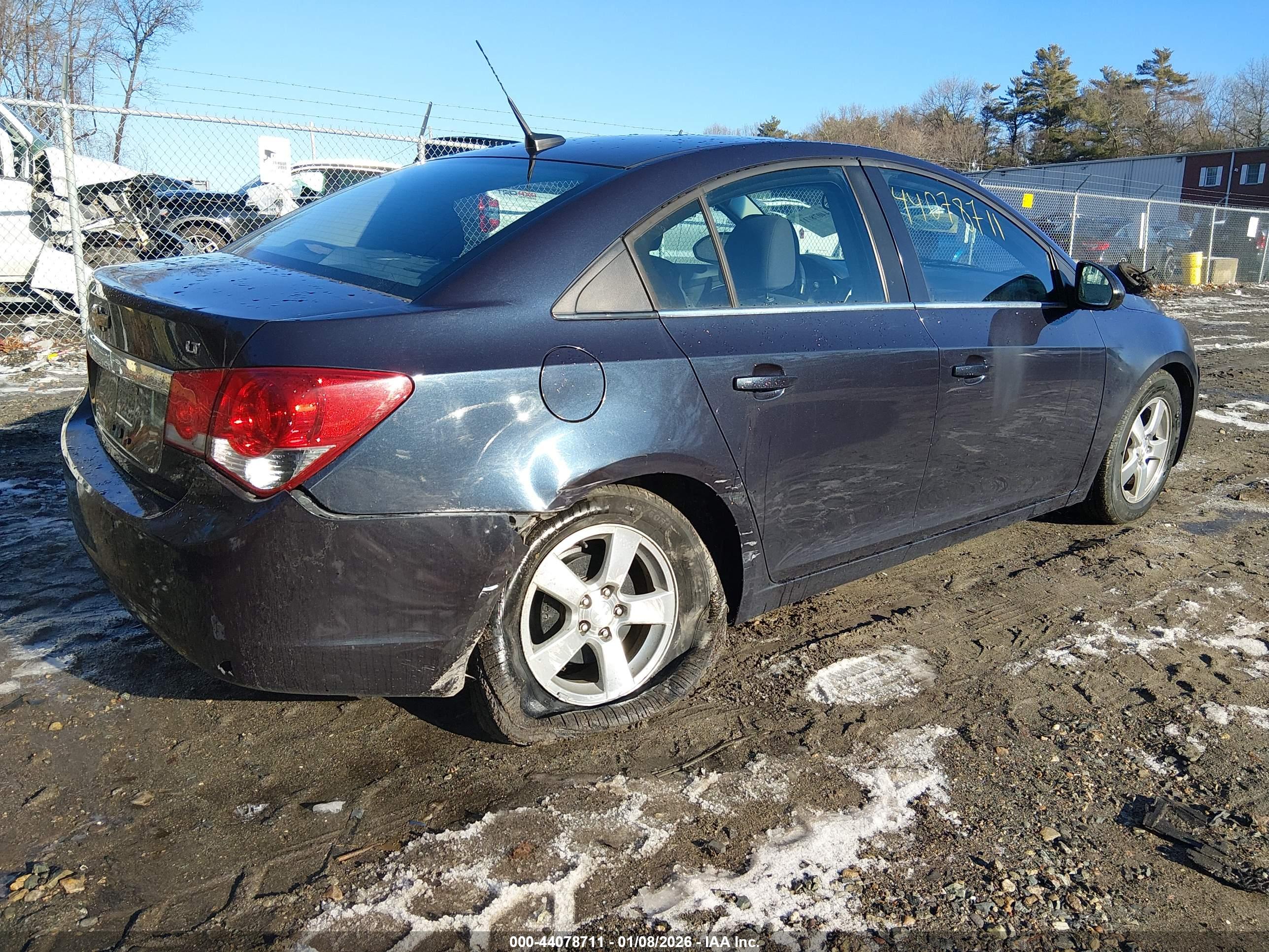 CHEVROLET CRUZE image 4