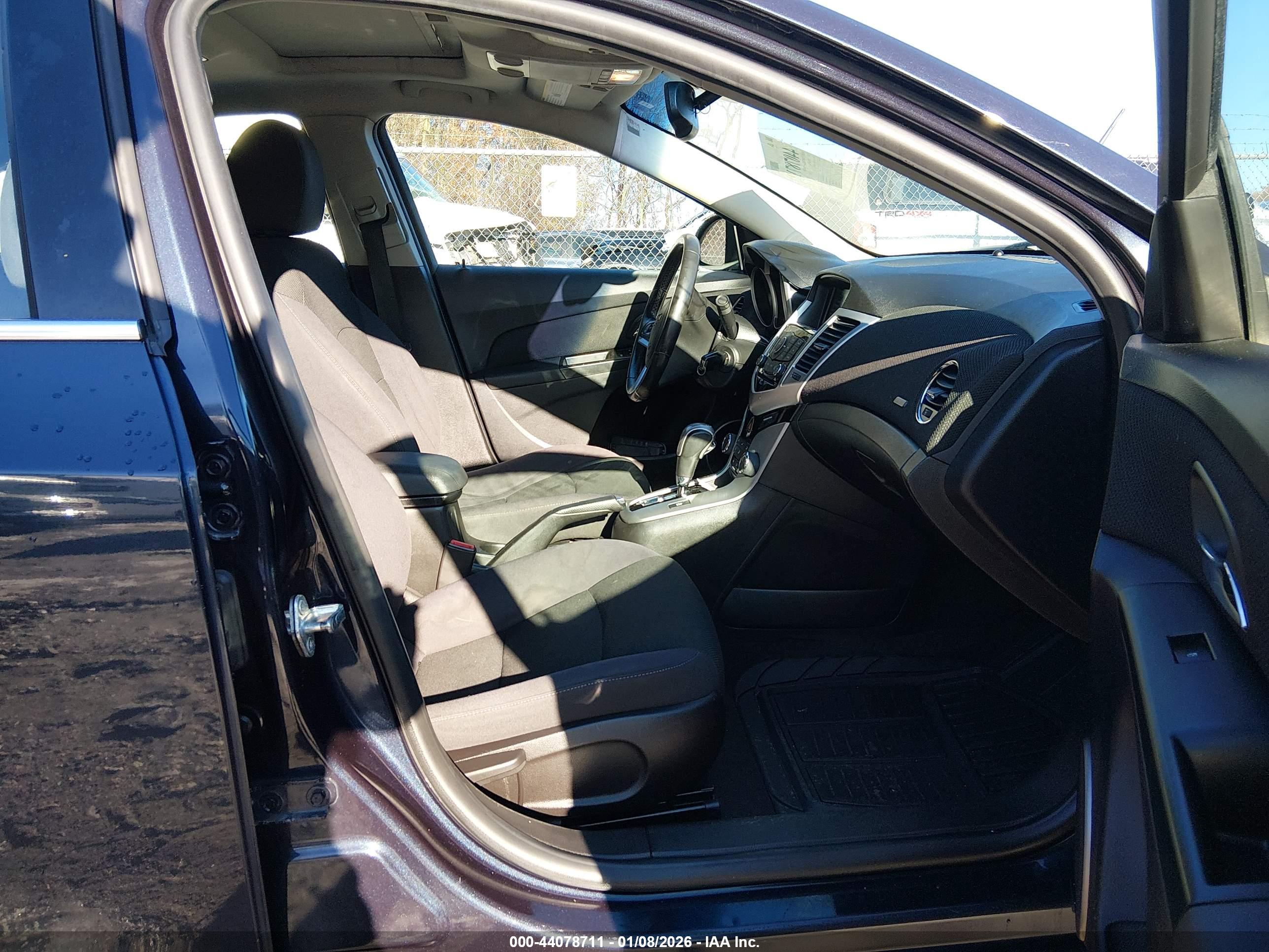 CHEVROLET CRUZE image 5