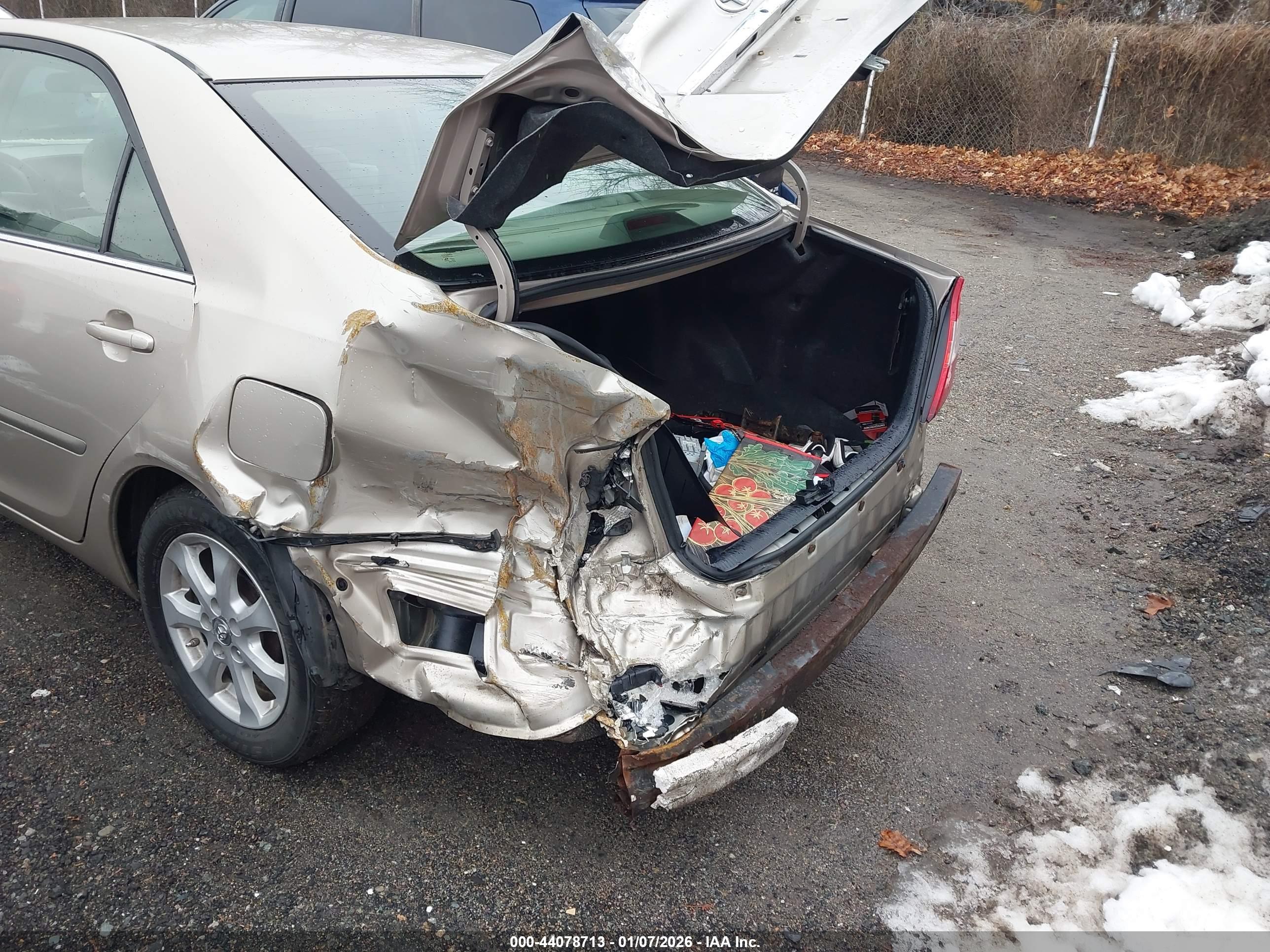 TOYOTA CAMRY image 6