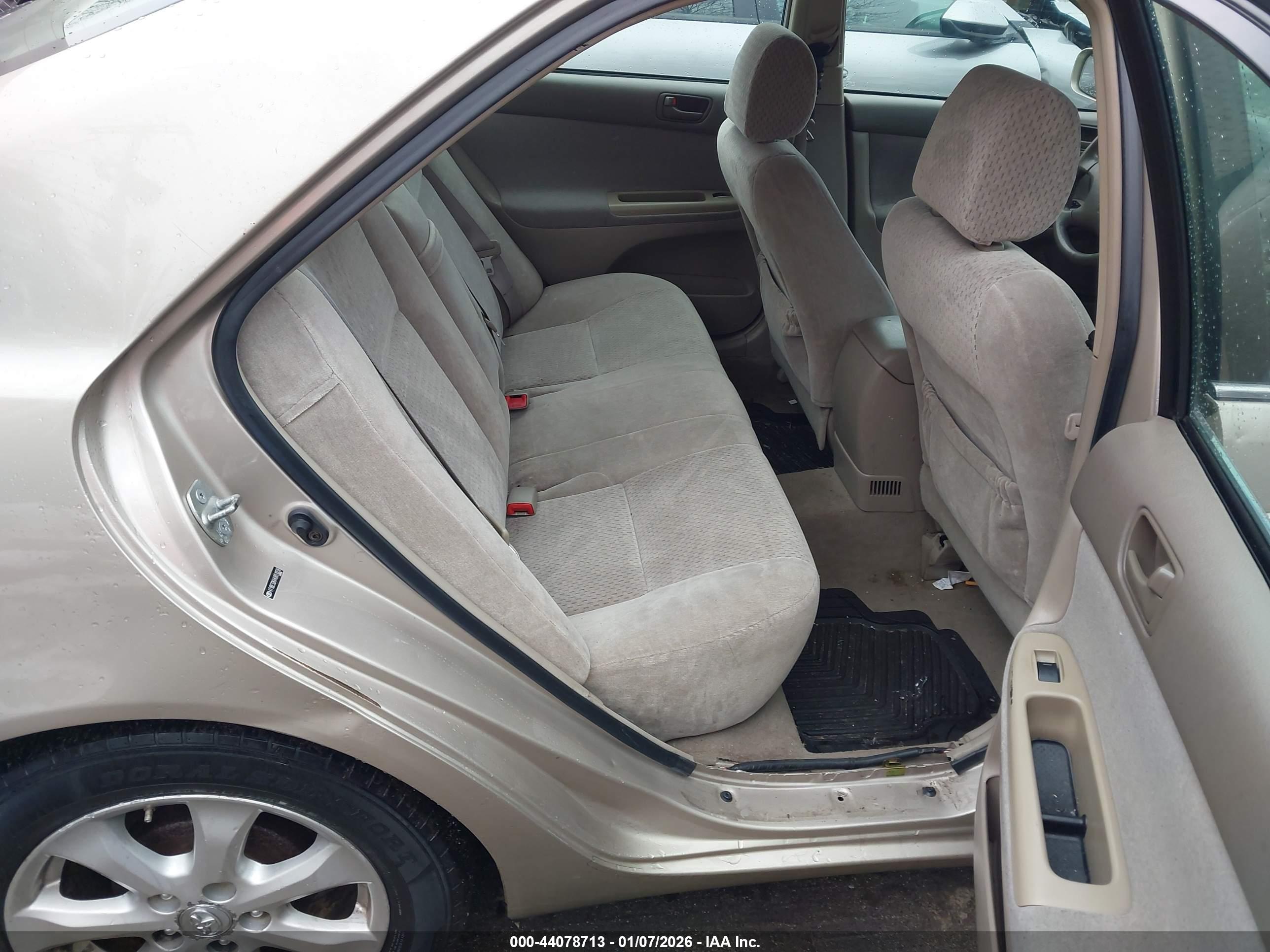TOYOTA CAMRY image 8