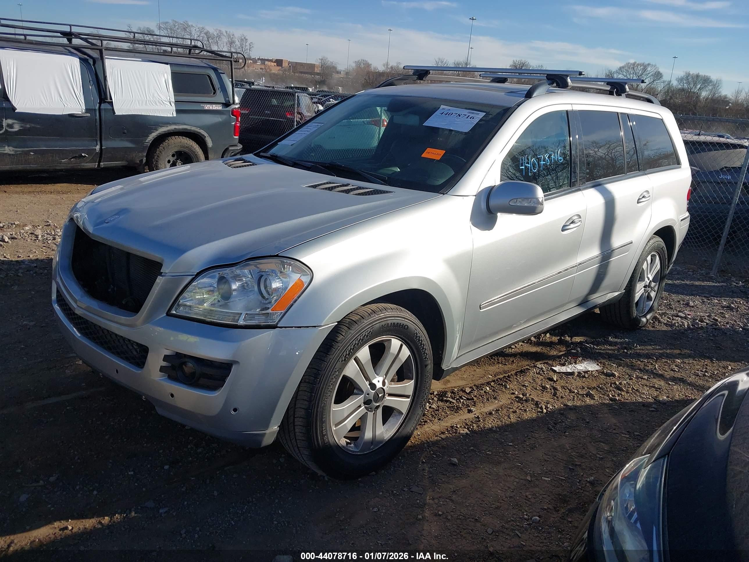 MERCEDES-BENZ GL image 2
