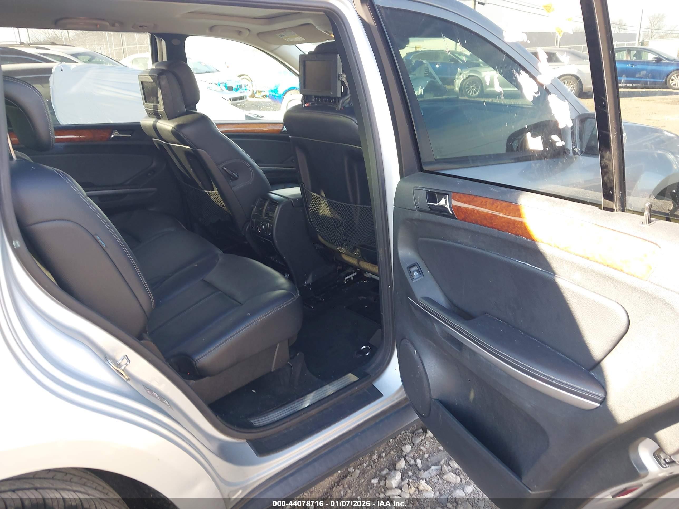 MERCEDES-BENZ GL image 8