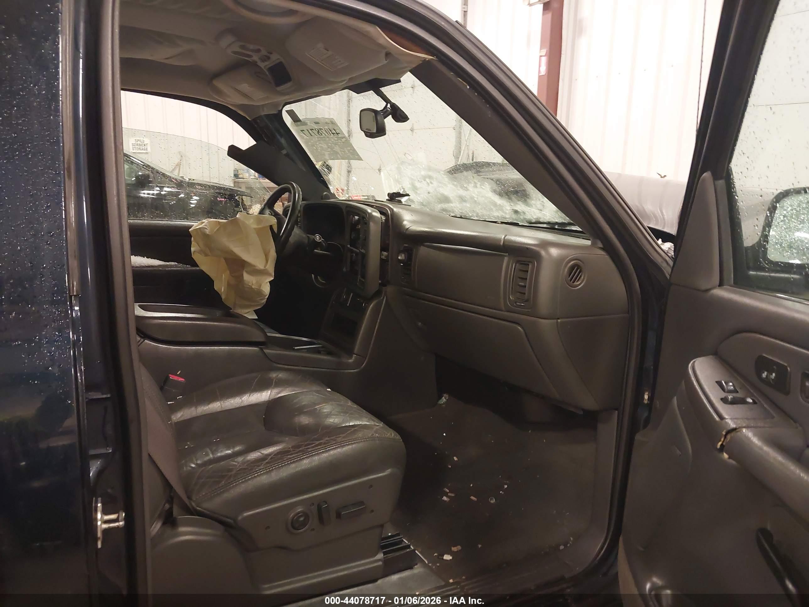 CHEVROLET AVALANCHE image 5