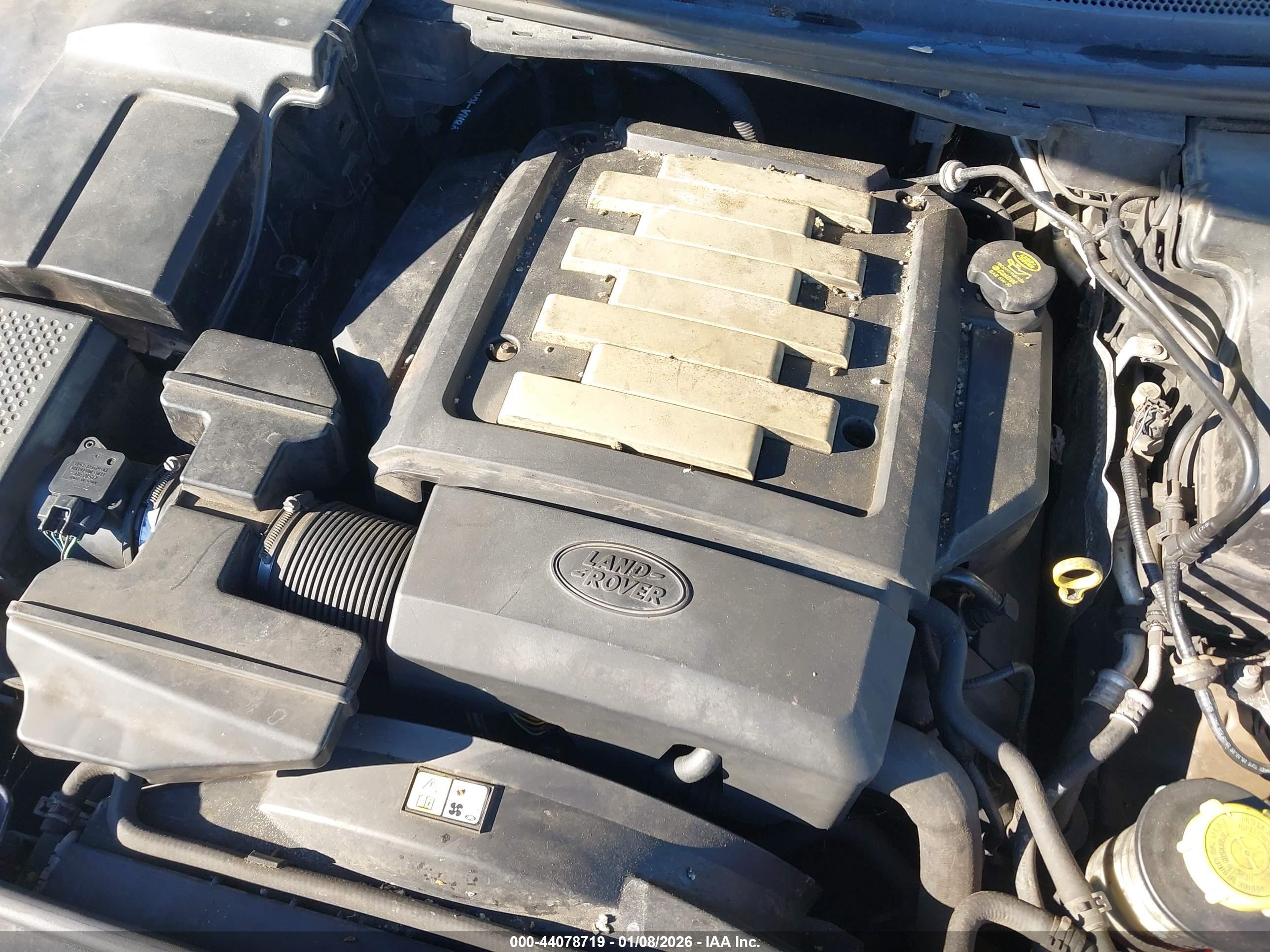 LAND ROVER image 10