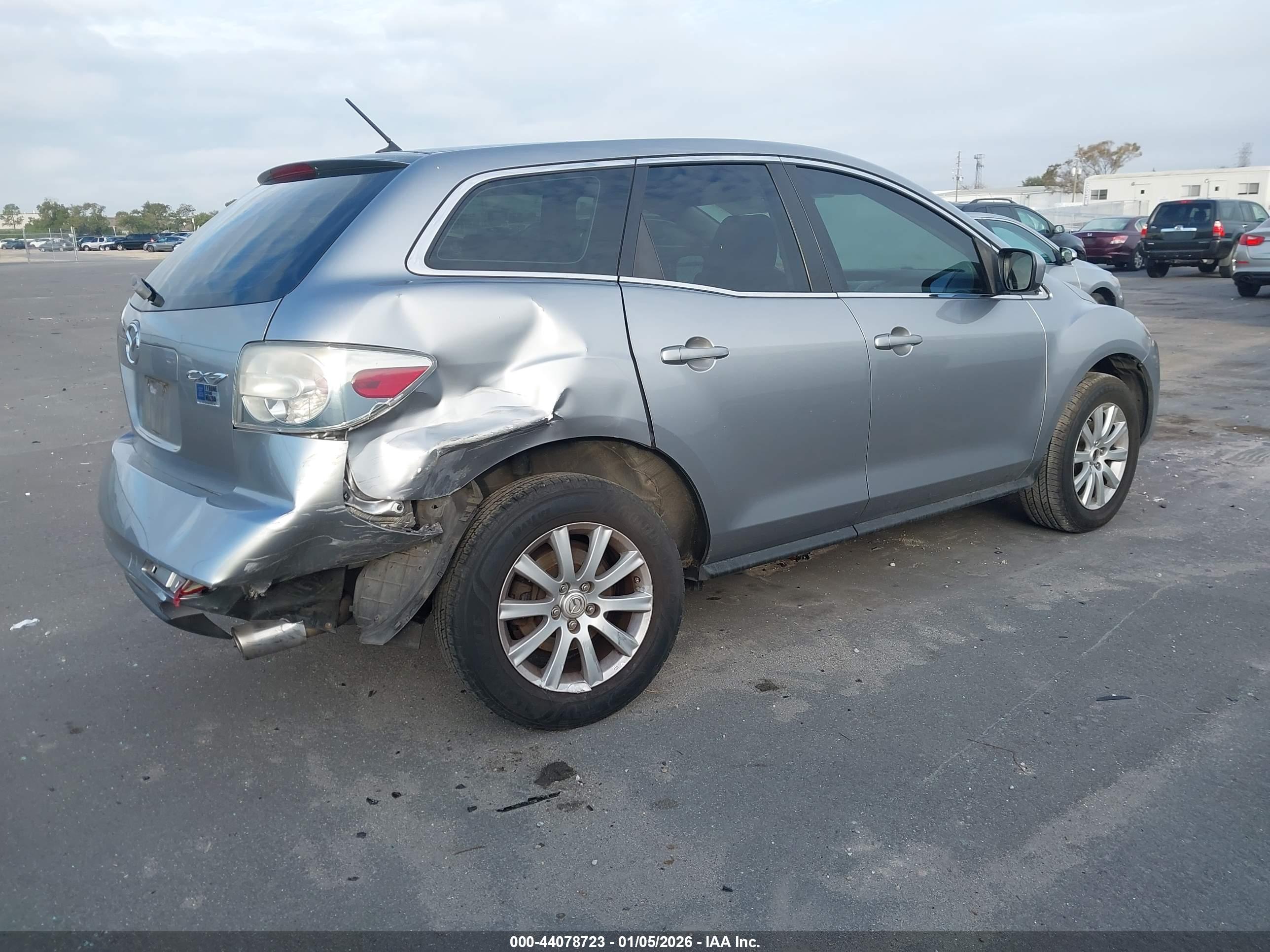 MAZDA CX-7 image 4