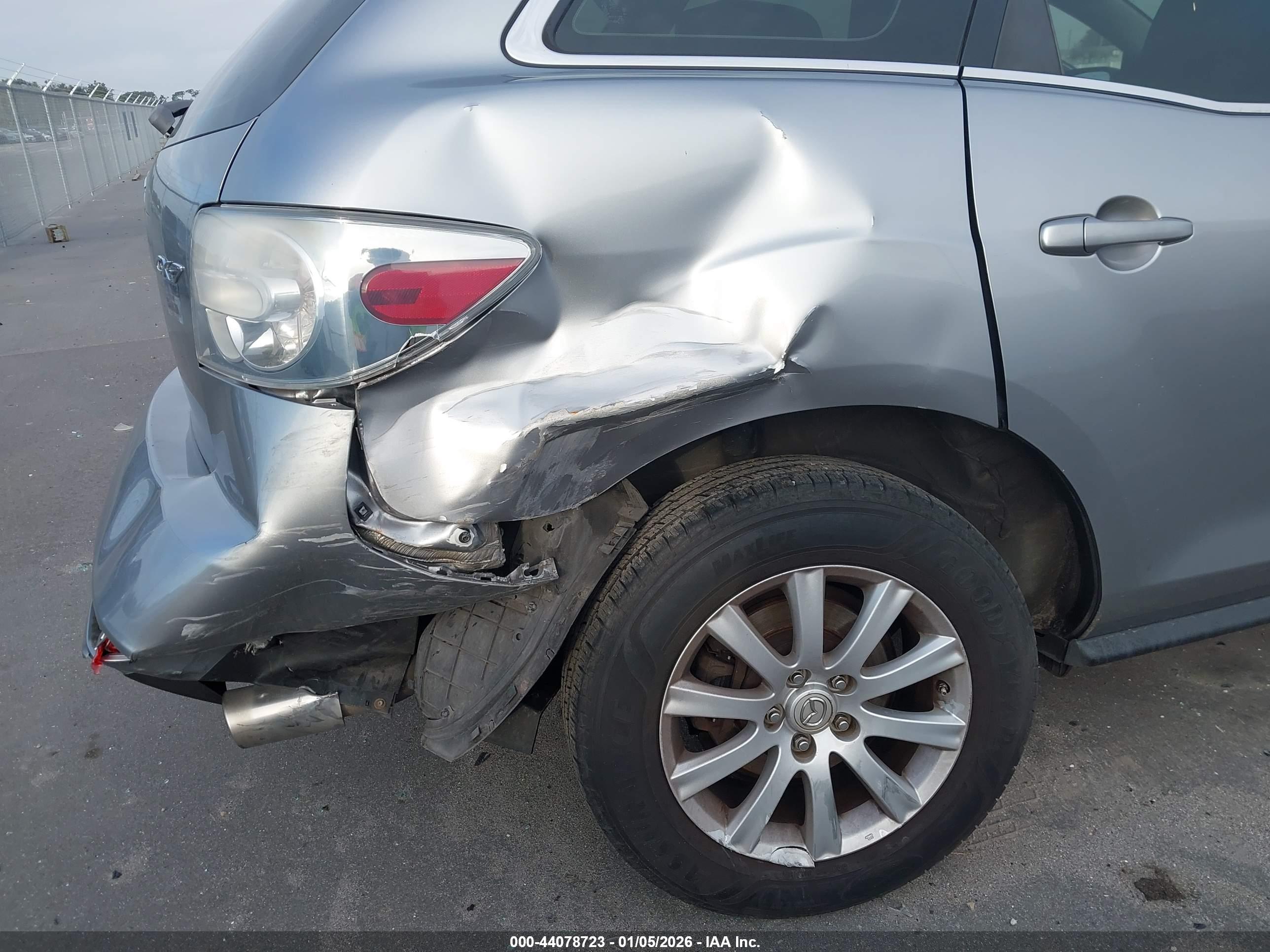 MAZDA CX-7 image 6