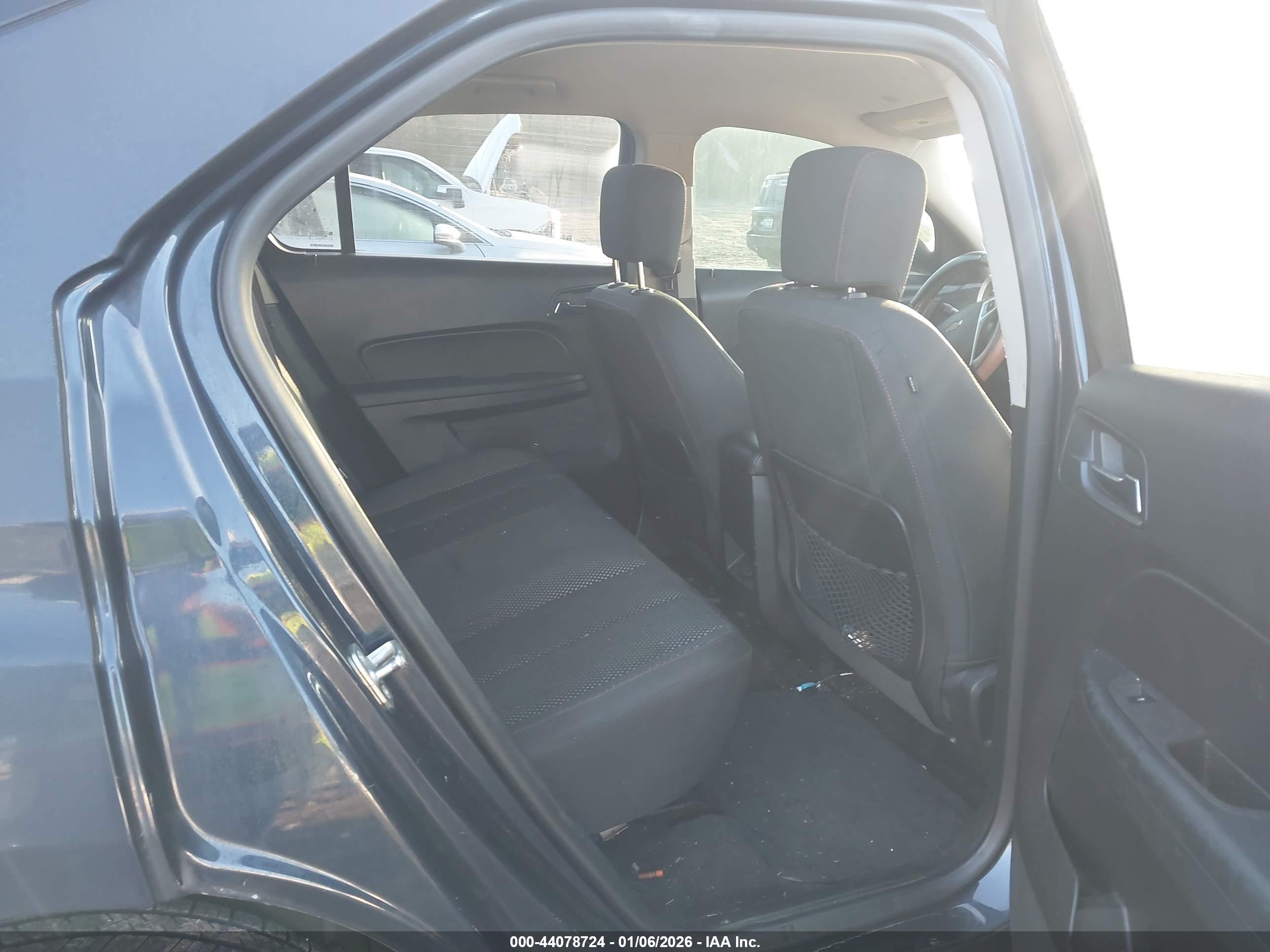 CHEVROLET EQUINOX image 8