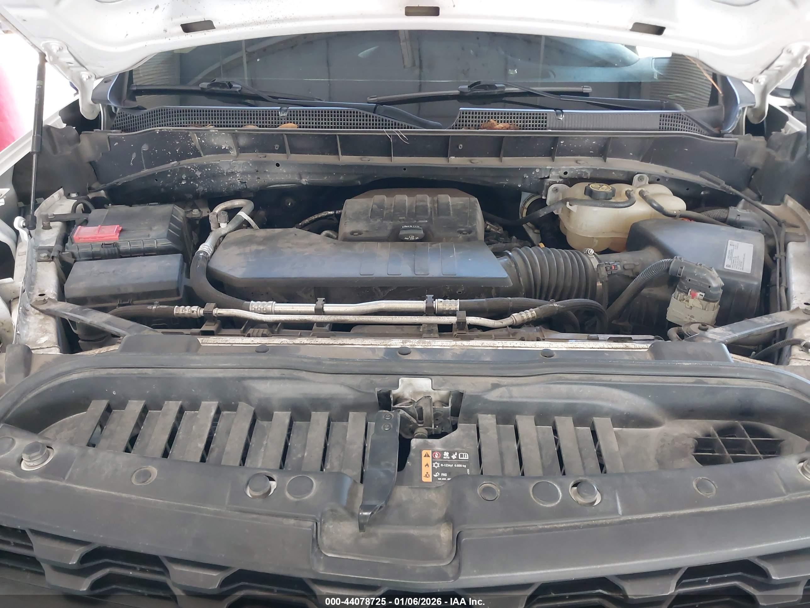 CHEVROLET SILVERADO image 10