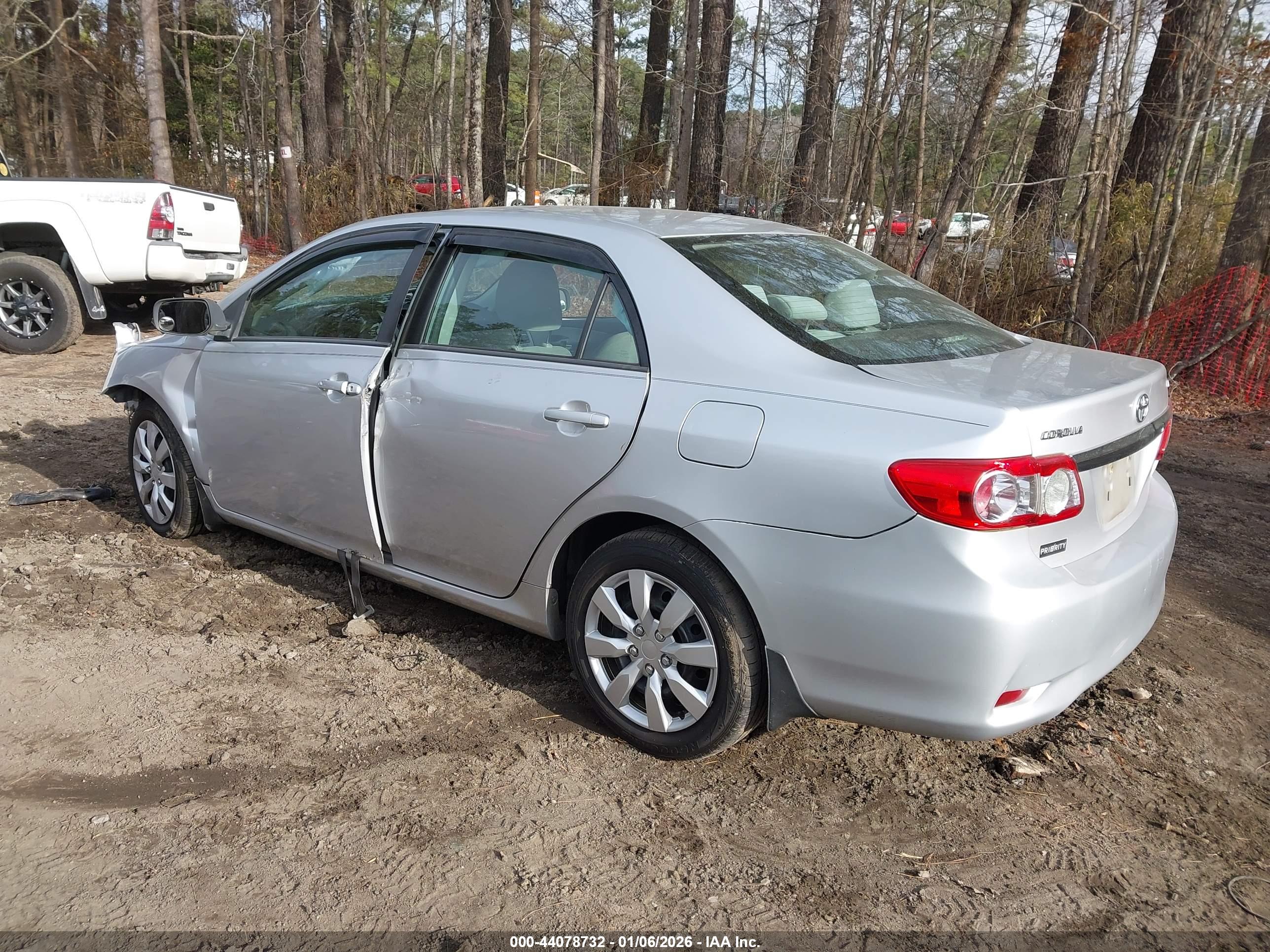 TOYOTA COROLLA image 3