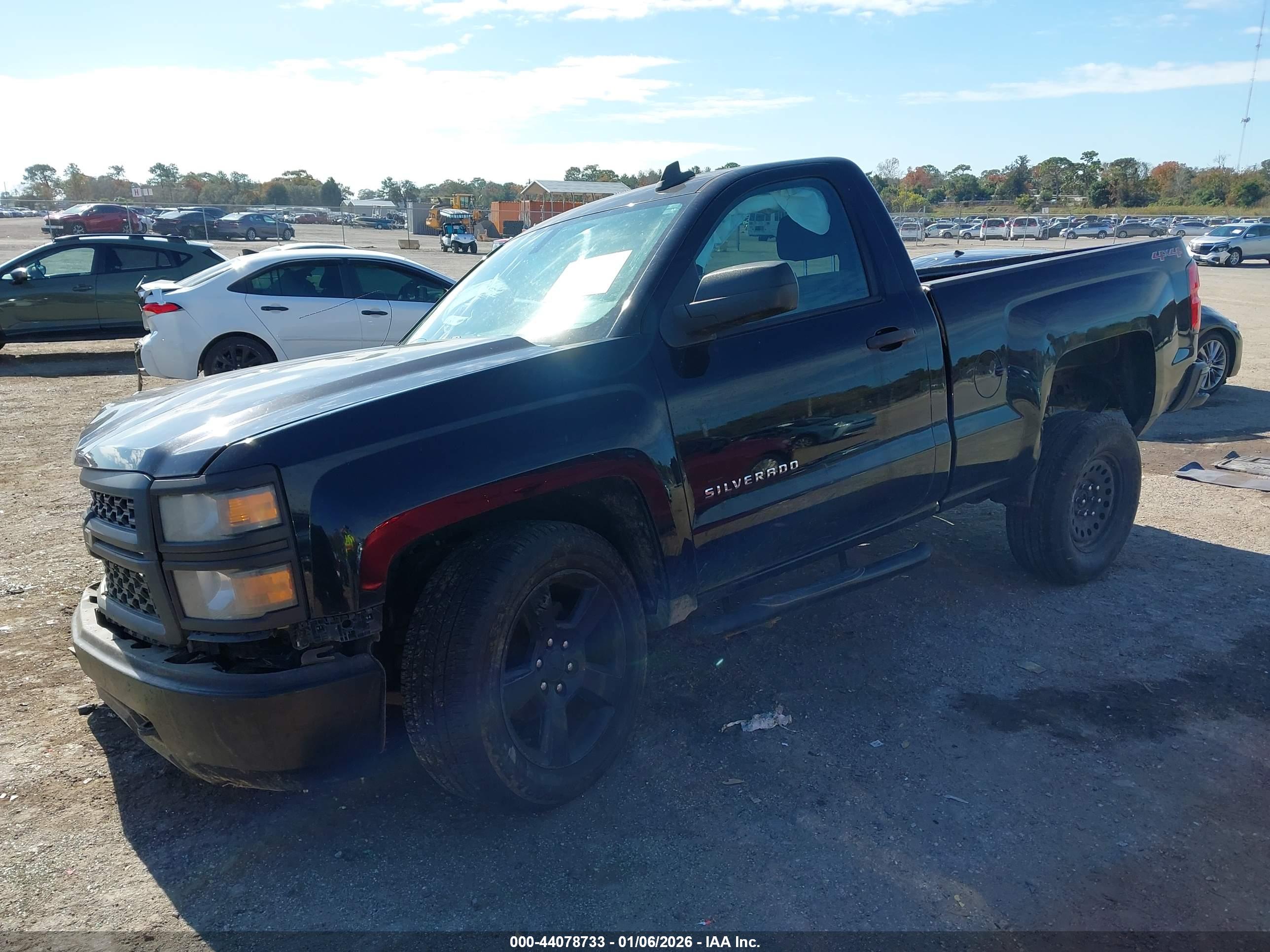 CHEVROLET SILVERADO image 2