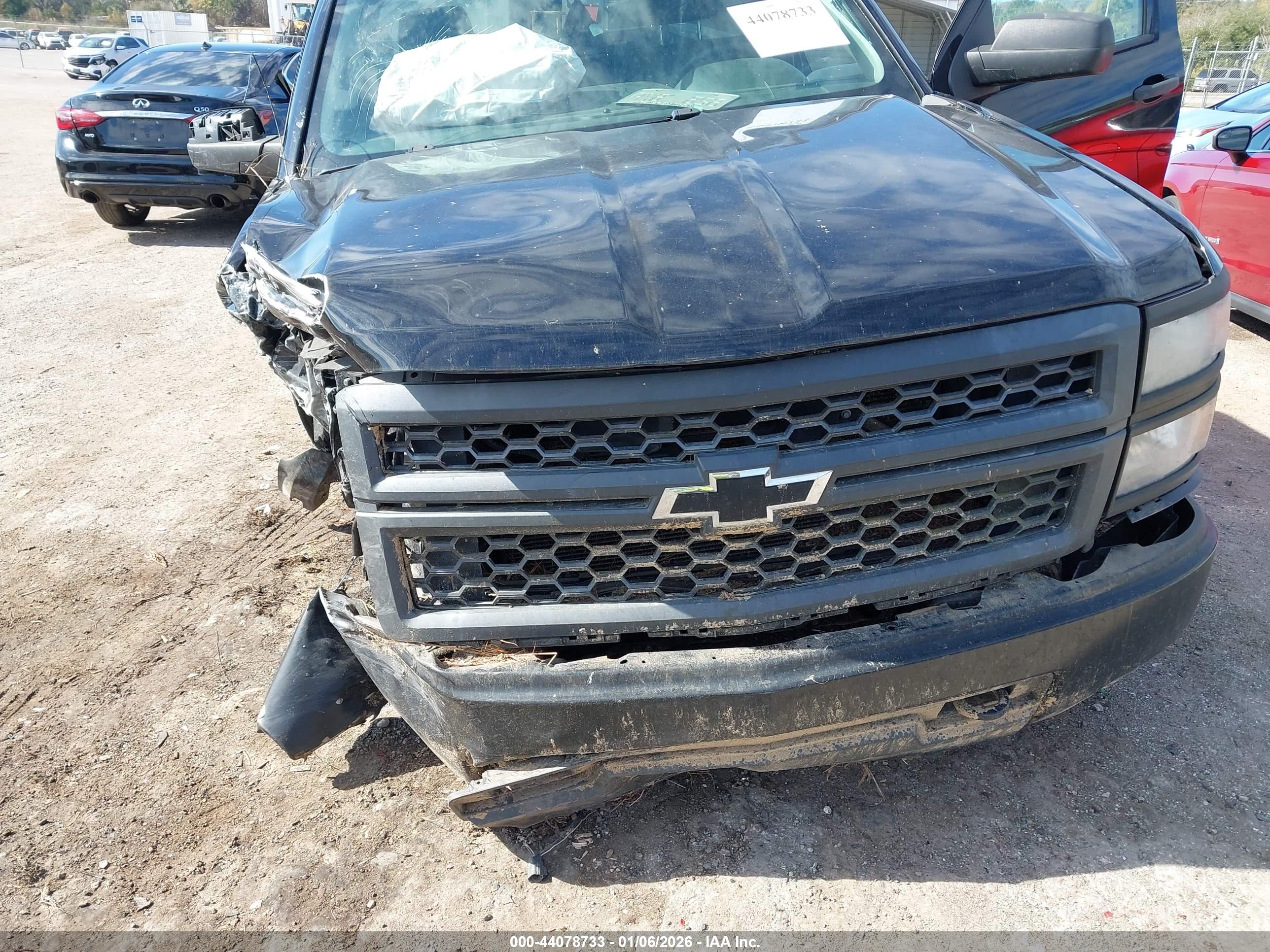 CHEVROLET SILVERADO image 6