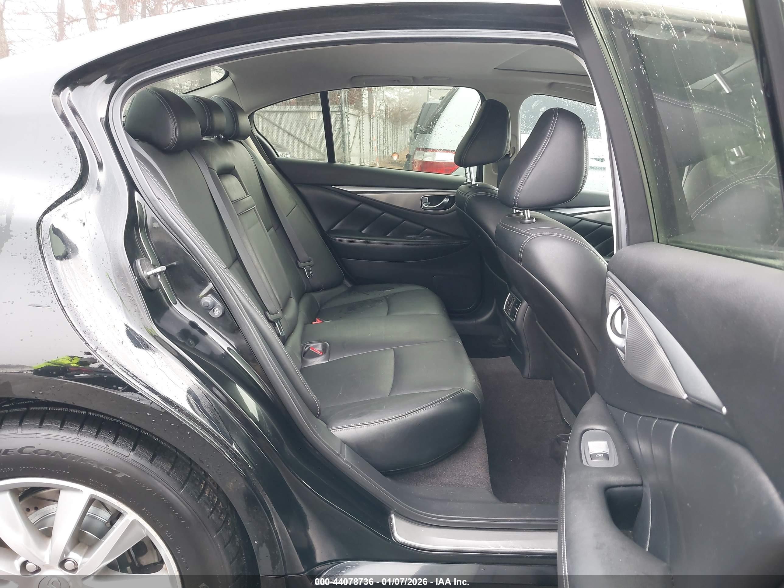 INFINITI Q50 image 8