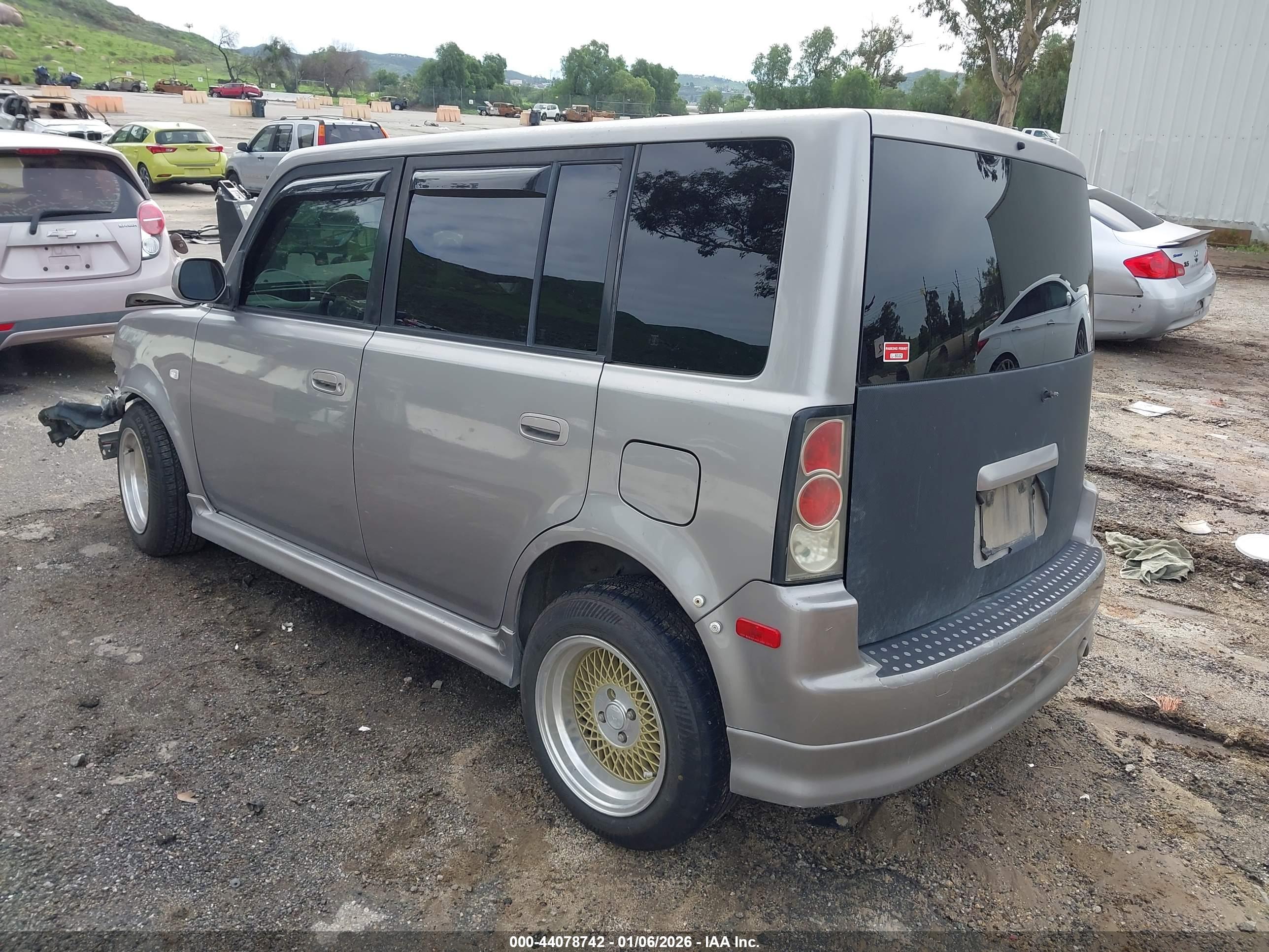 SCION XB image 3